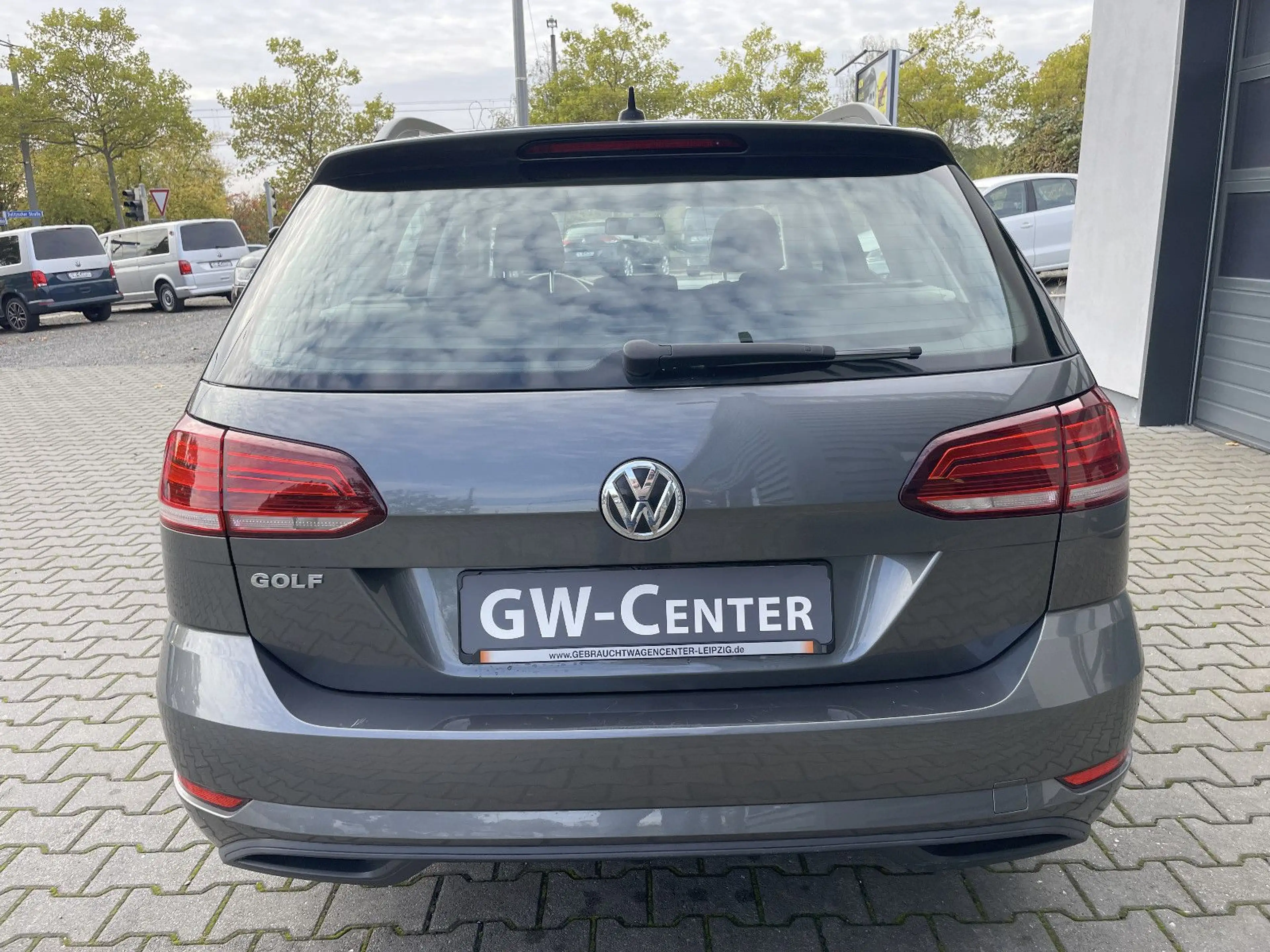 Volkswagen Golf VII Variant Trendline BMT Navigation / LMF — photo 5