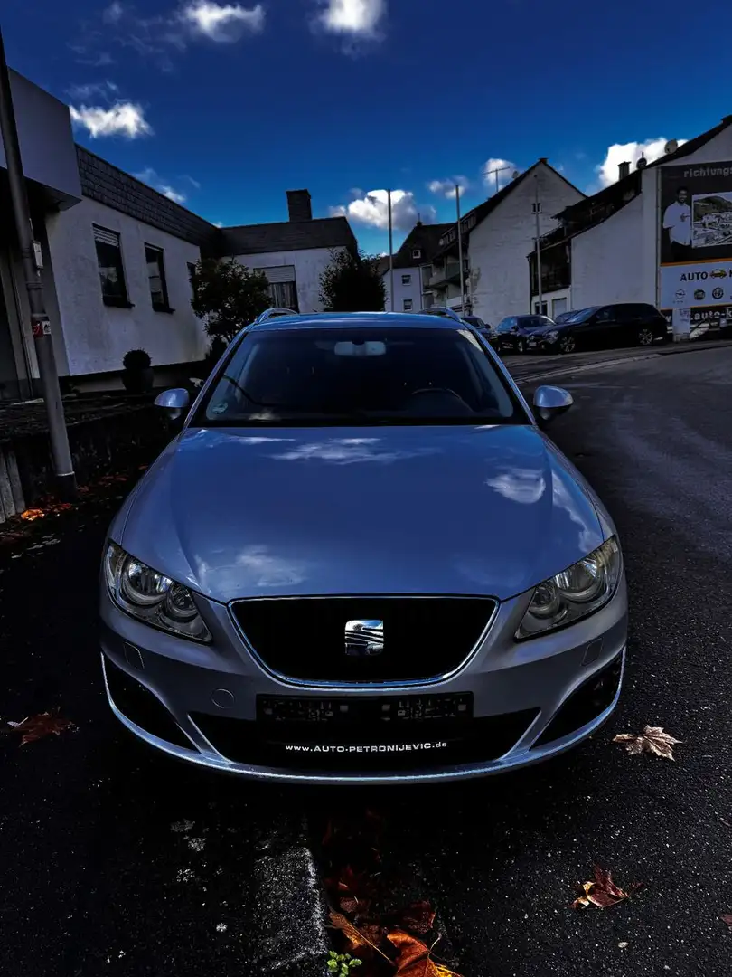 SEAT Exeo ST Style Silber - 2