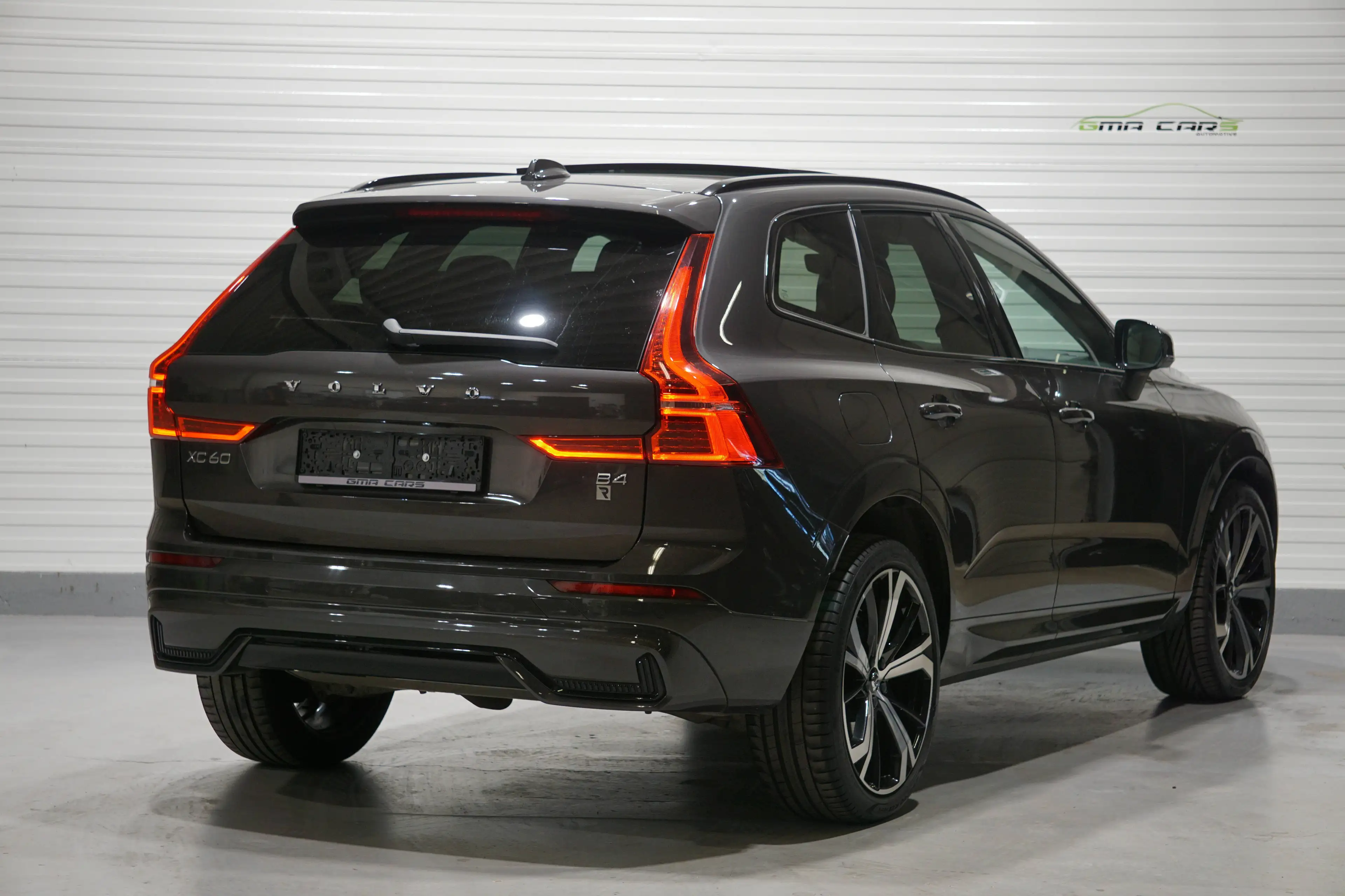Volvo XC60 XC60 2.0 B4 MHEV AWD Plus Dark-Navi-Cam-LijnA-Pano-Garantie — photo 3