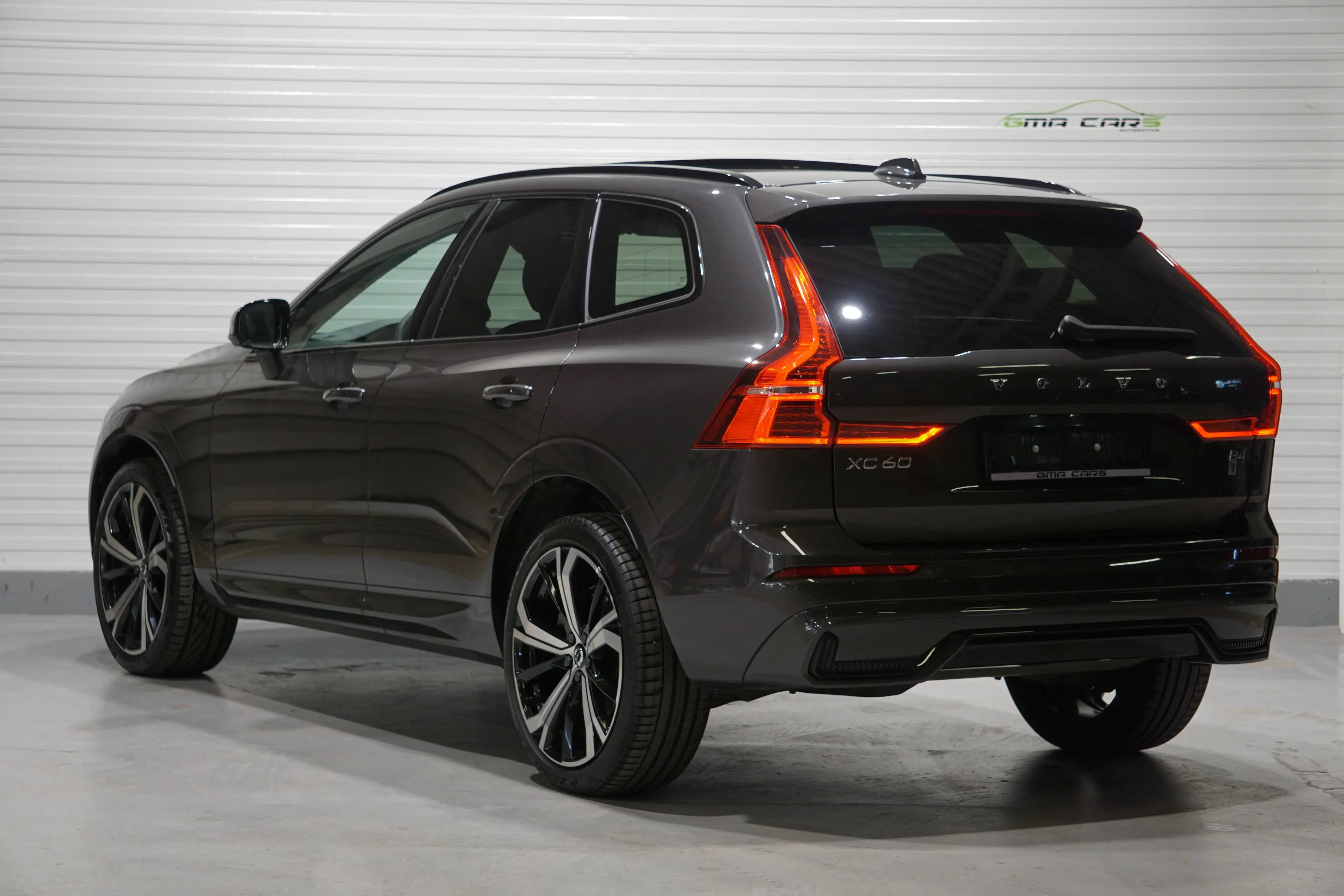 Volvo XC60 XC60 2.0 B4 MHEV AWD Plus Dark-Navi-Cam-LijnA-Pano-Garantie — photo 4