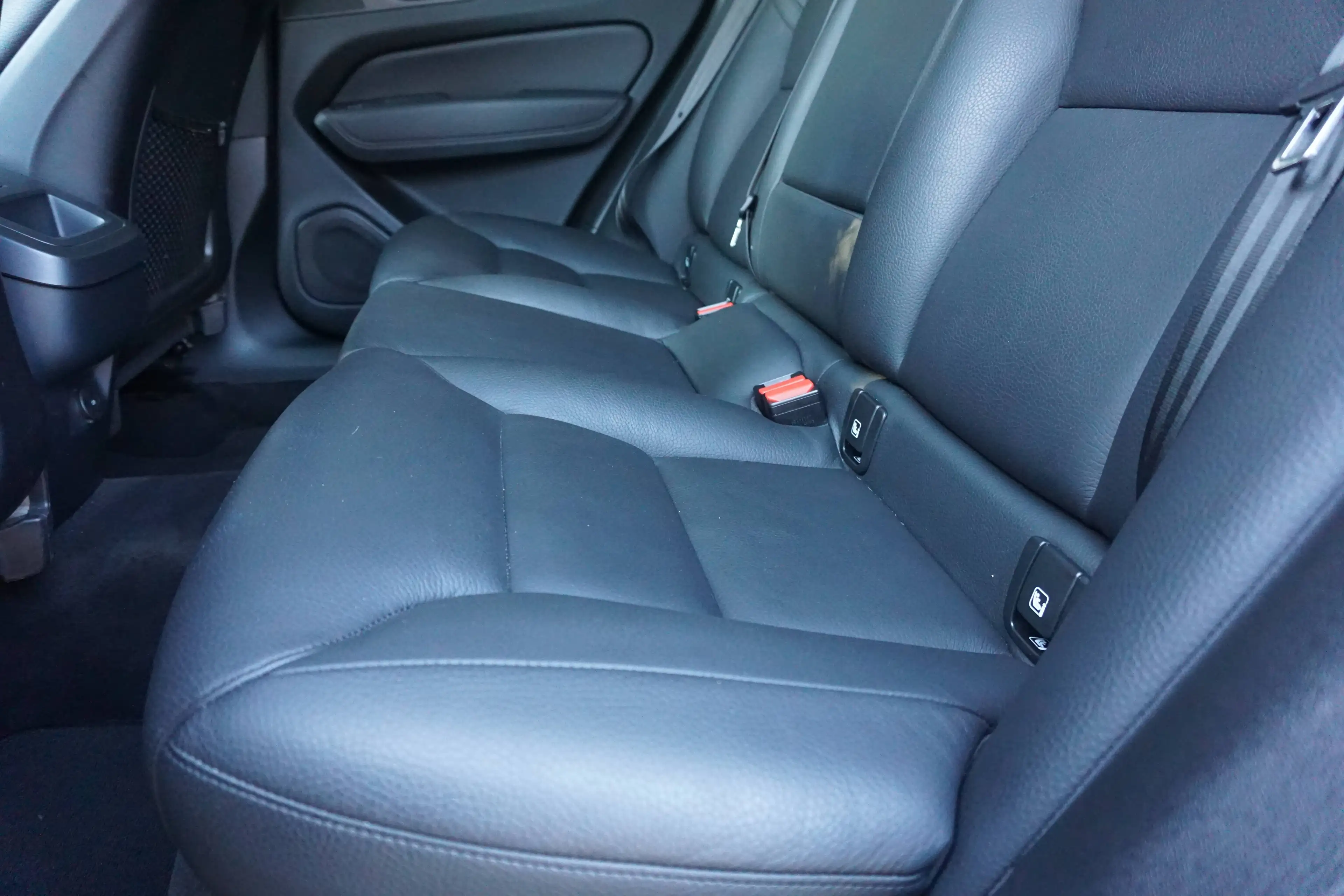 Volvo XC60 XC60 2.0 B4 MHEV AWD Plus Dark-Navi-Cam-LijnA-Pano-Garantie — photo 6