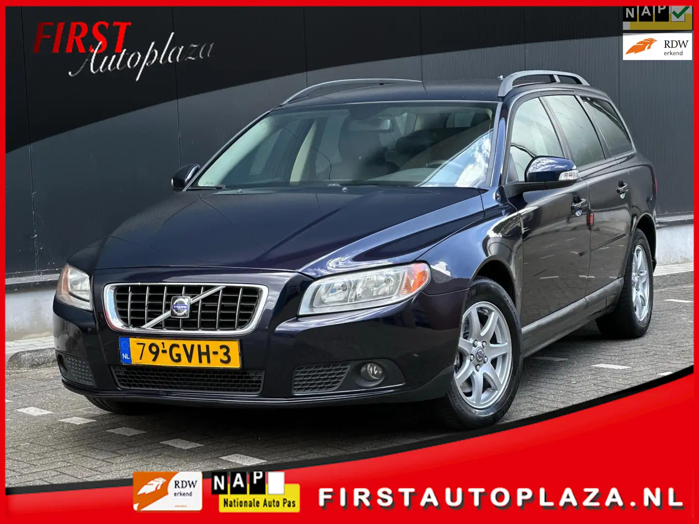 Volvo V70 2.5T Kinetic AUTOMAAT LEDER/CRUISE/AIRCO/ISOFIX | Blau - 1