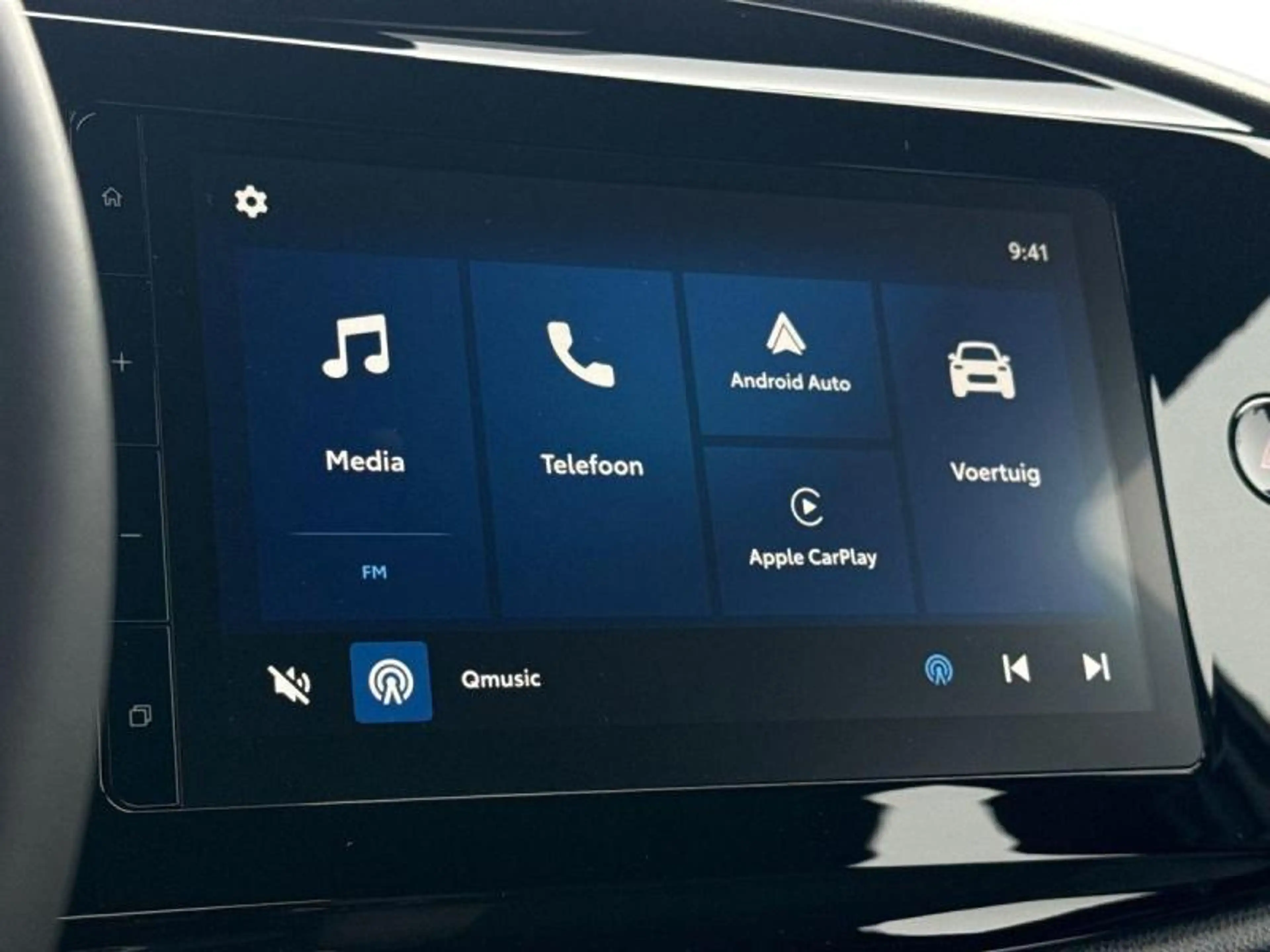 Toyota Aygo X play+camera+dab+carplay+androidauto — photo 11