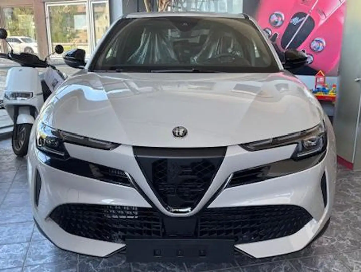 Alfa Romeo Junior Speciale 1,2 145 Hybrid eDCT6 Beige - 1