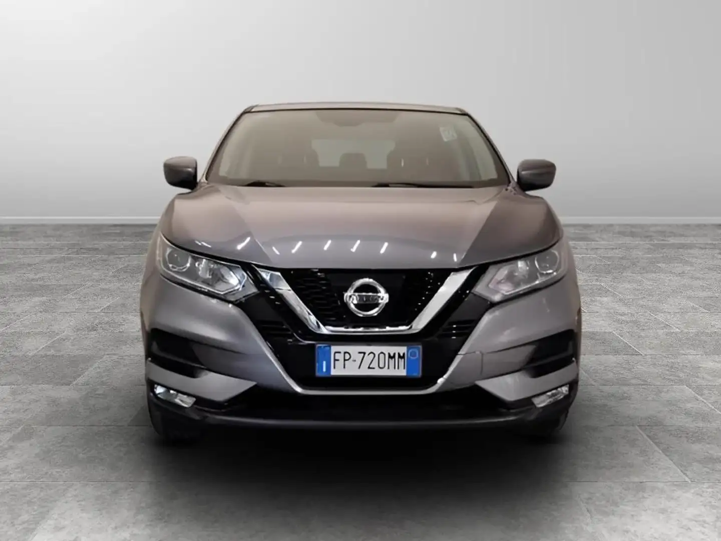 Nissan Qashqai 1.5 dci Business 110cv Grijs - 2