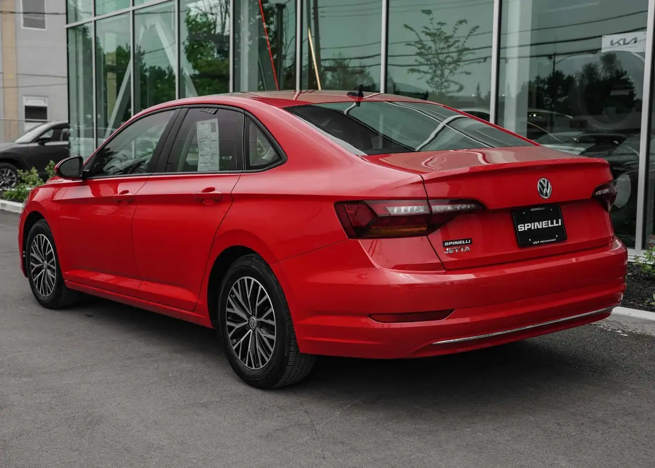 Volkswagen Jetta снимка Volkswagen Jetta