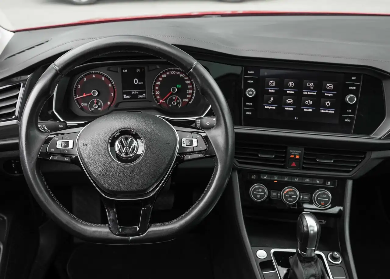 Volkswagen Jetta снимка Volkswagen Jetta