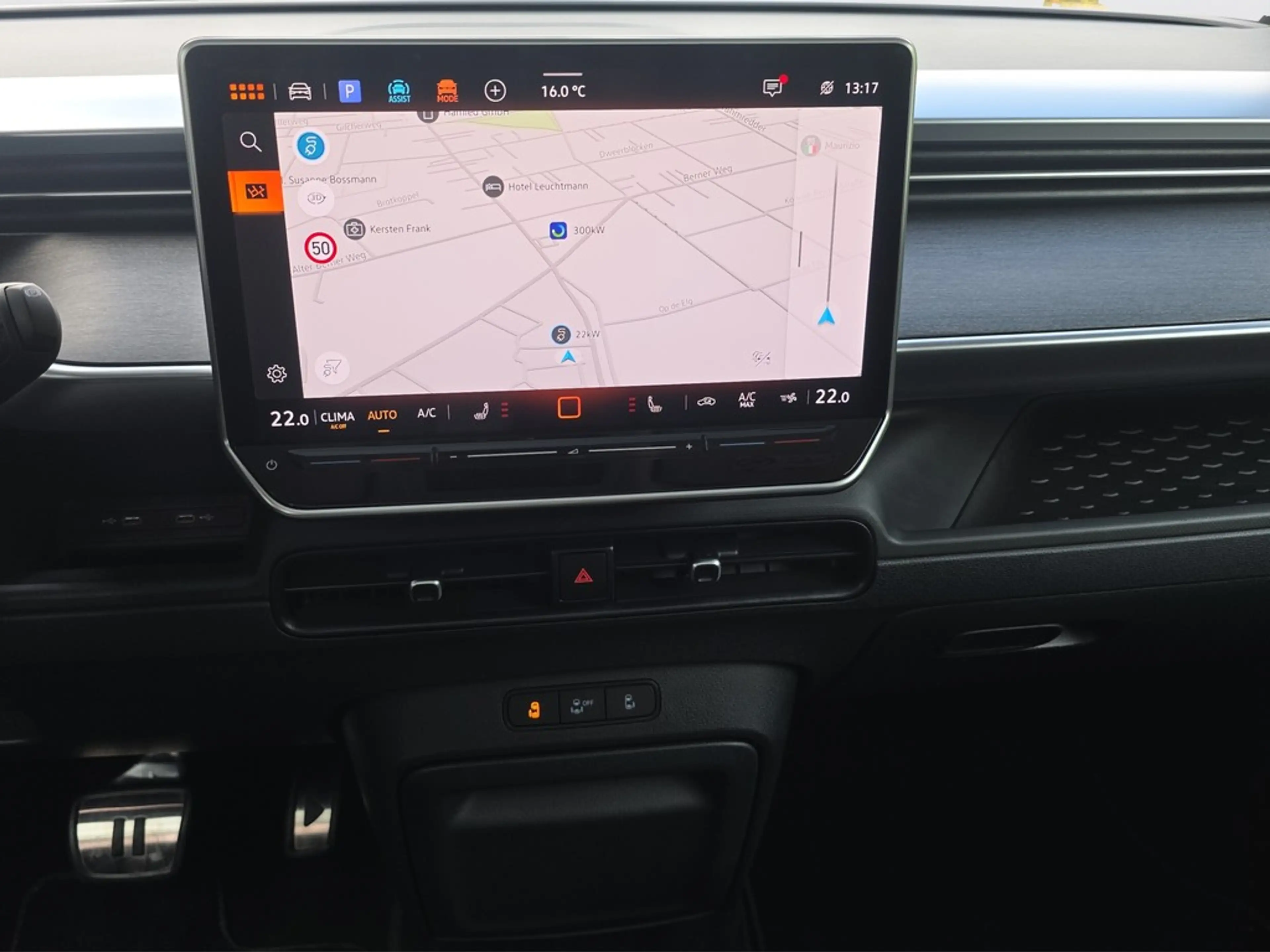 Volkswagen ID. Buzz Pro LR 7-Sitzer PANO/WÄRMEPUMPE/AHK — photo 14