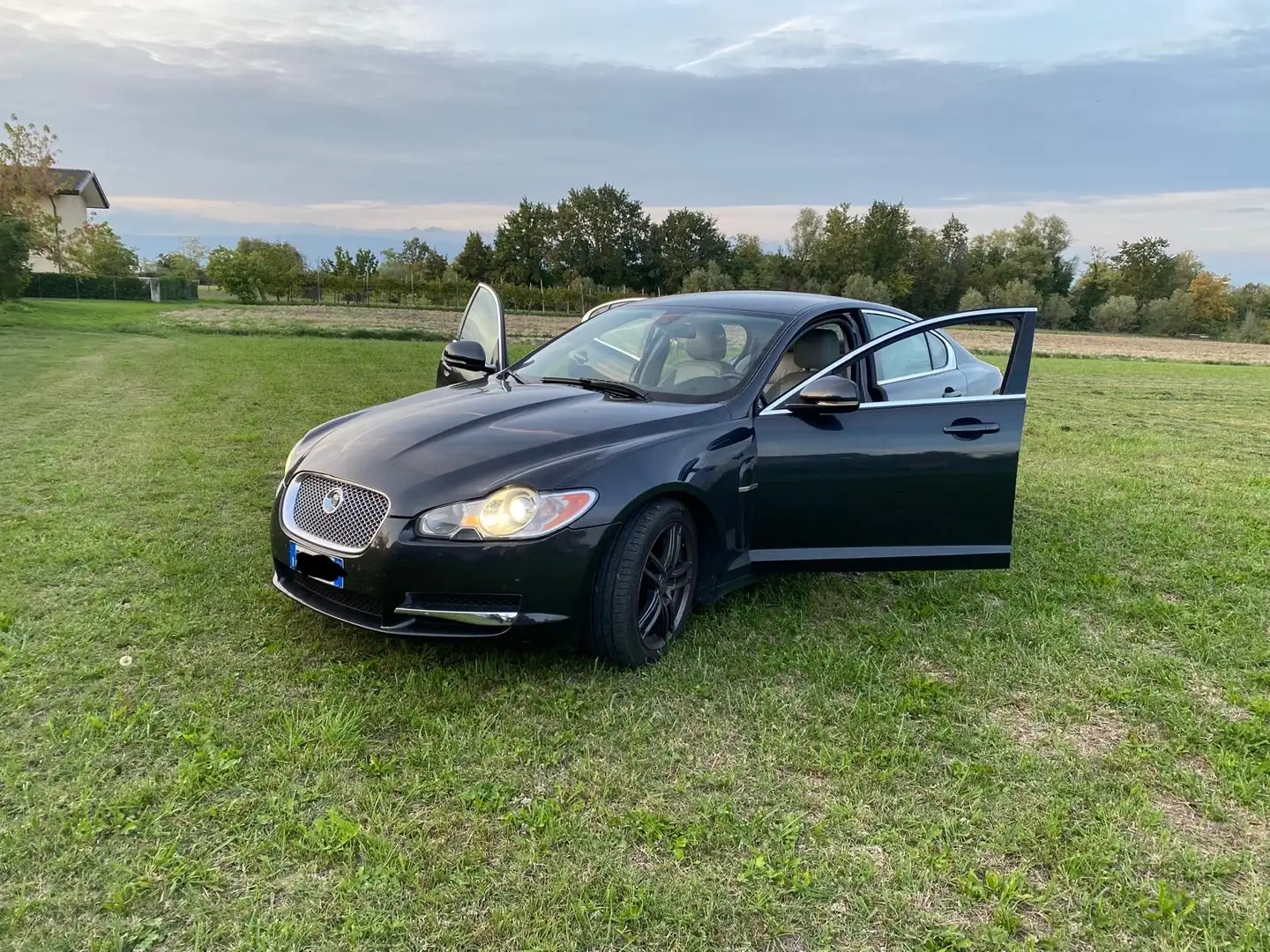 Jaguar XF 3.0d V6 Luxury auto - 1