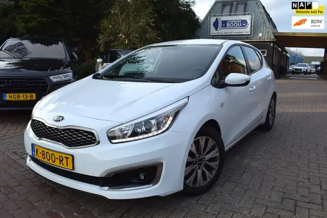 Kia Ceed / cee'd 1.4-16 V CRUISE/AIRCO/PDC/BLUETOOTH/6 BAK/XENON/5