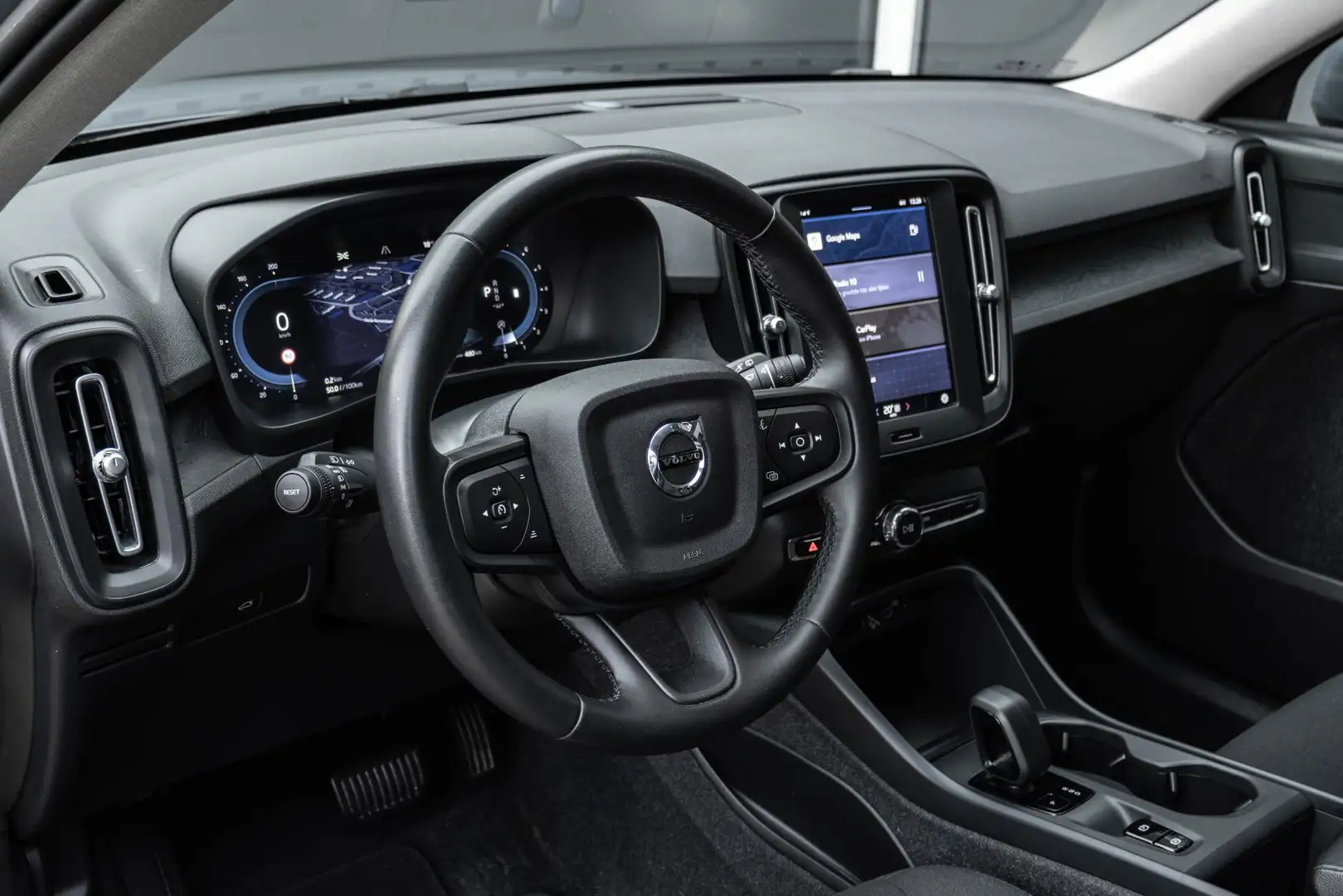 Volvo XC40 B3 Automaat Essential | Elektrische Trekhaak | Par Gris - 2