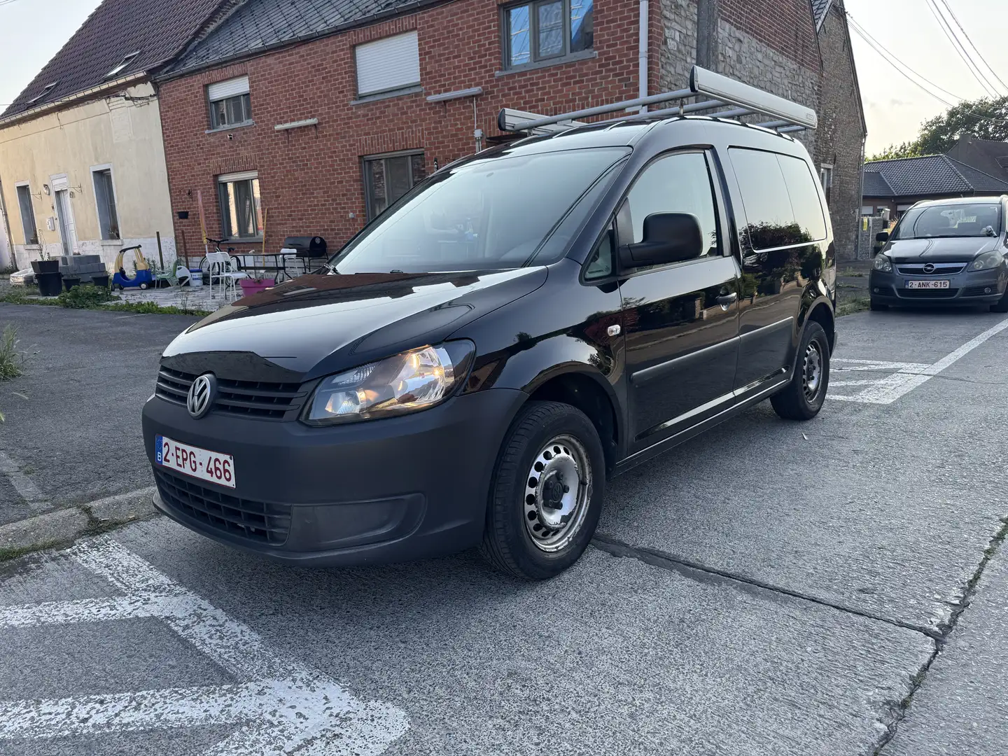 Volkswagen Caddy VW Caddy Mk3 Utilitaire Court (KA Basis) Zwart - 1