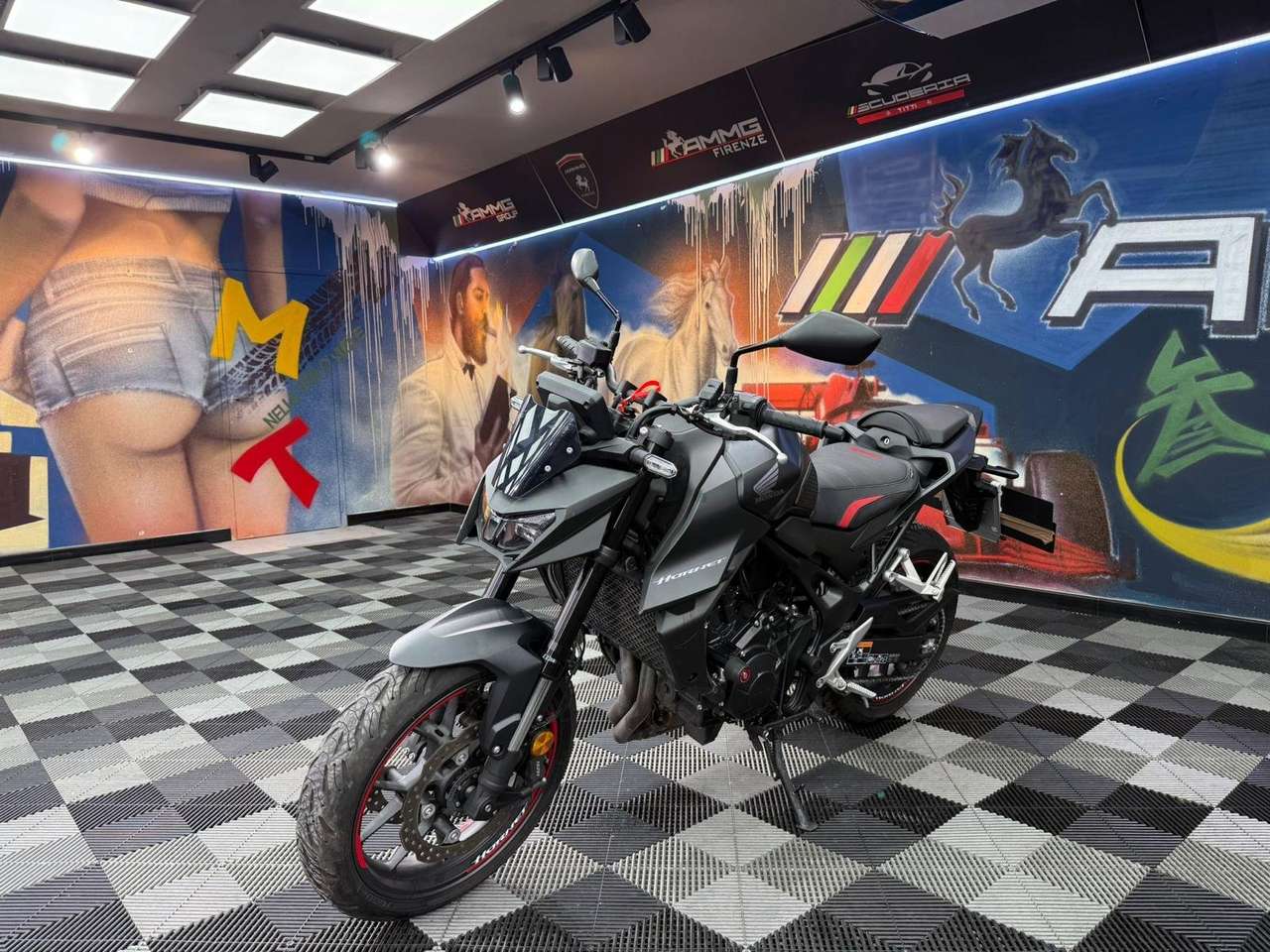 Honda Hornet 750