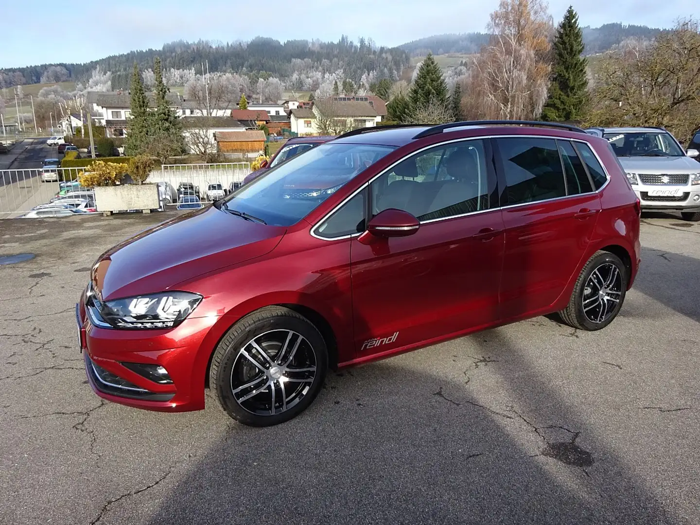 Volkswagen Golf Sportsvan 1,0 TSI Highline, Klimaautomatik, Abstandstempo... Rot - 1