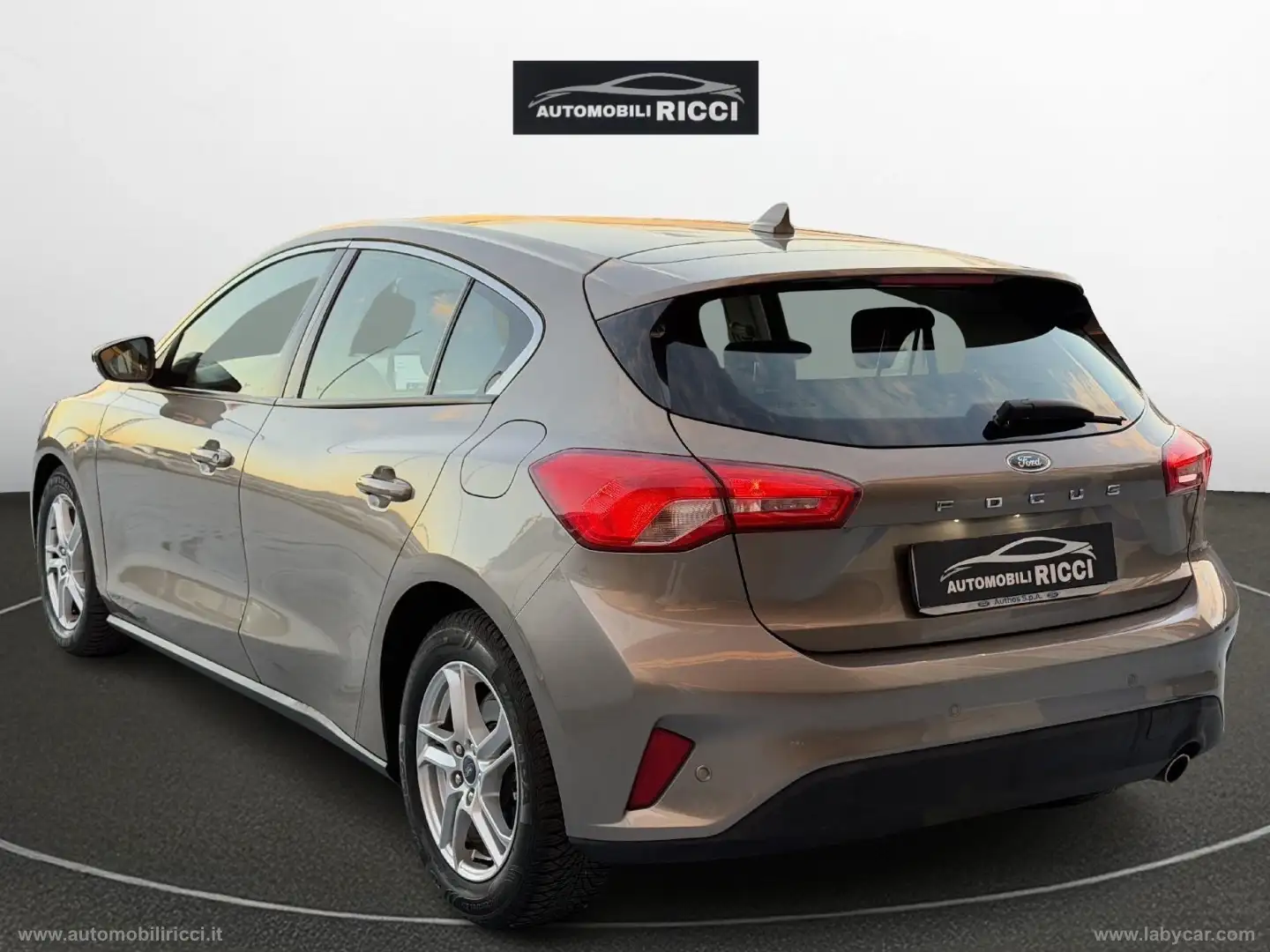 Ford Focus 1.5 E.Blue 120CV aut- 5p. Bs Co-P. Beige - 2