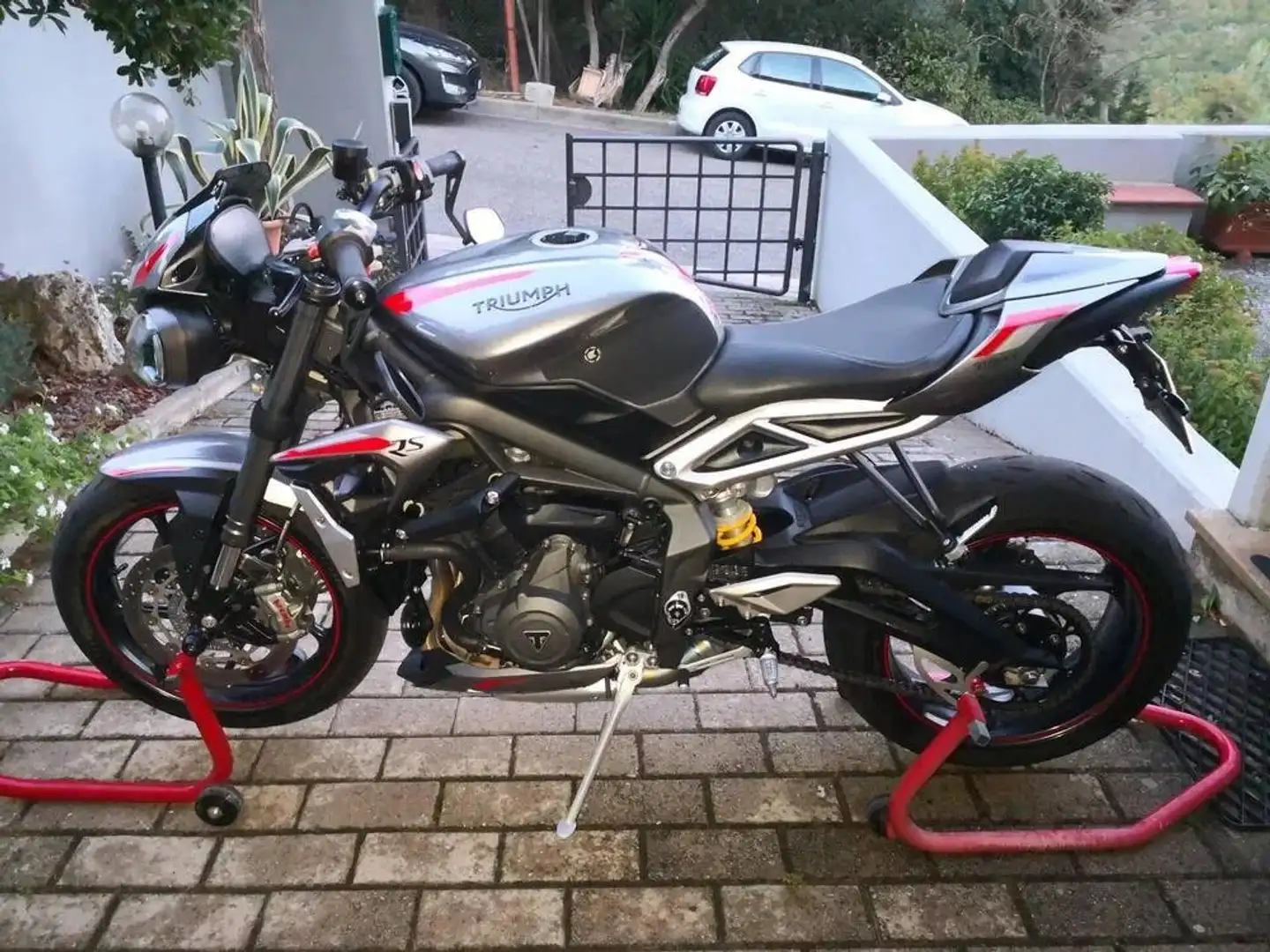 Triumph Street Triple RS Grigio - 2