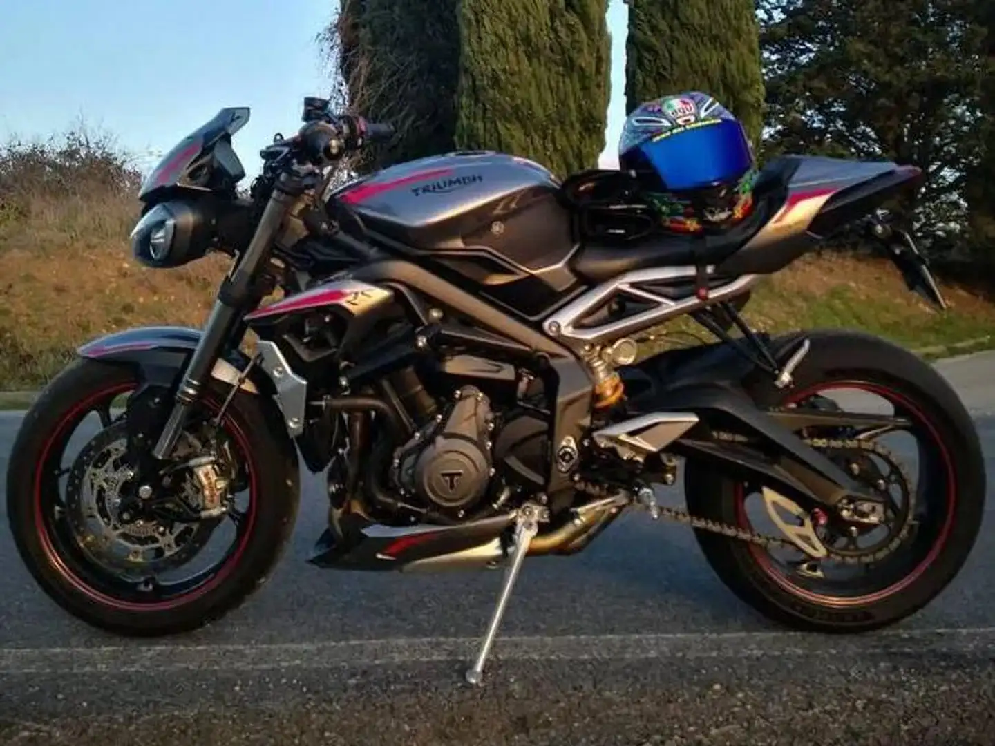 Triumph Street Triple RS Grigio - 1
