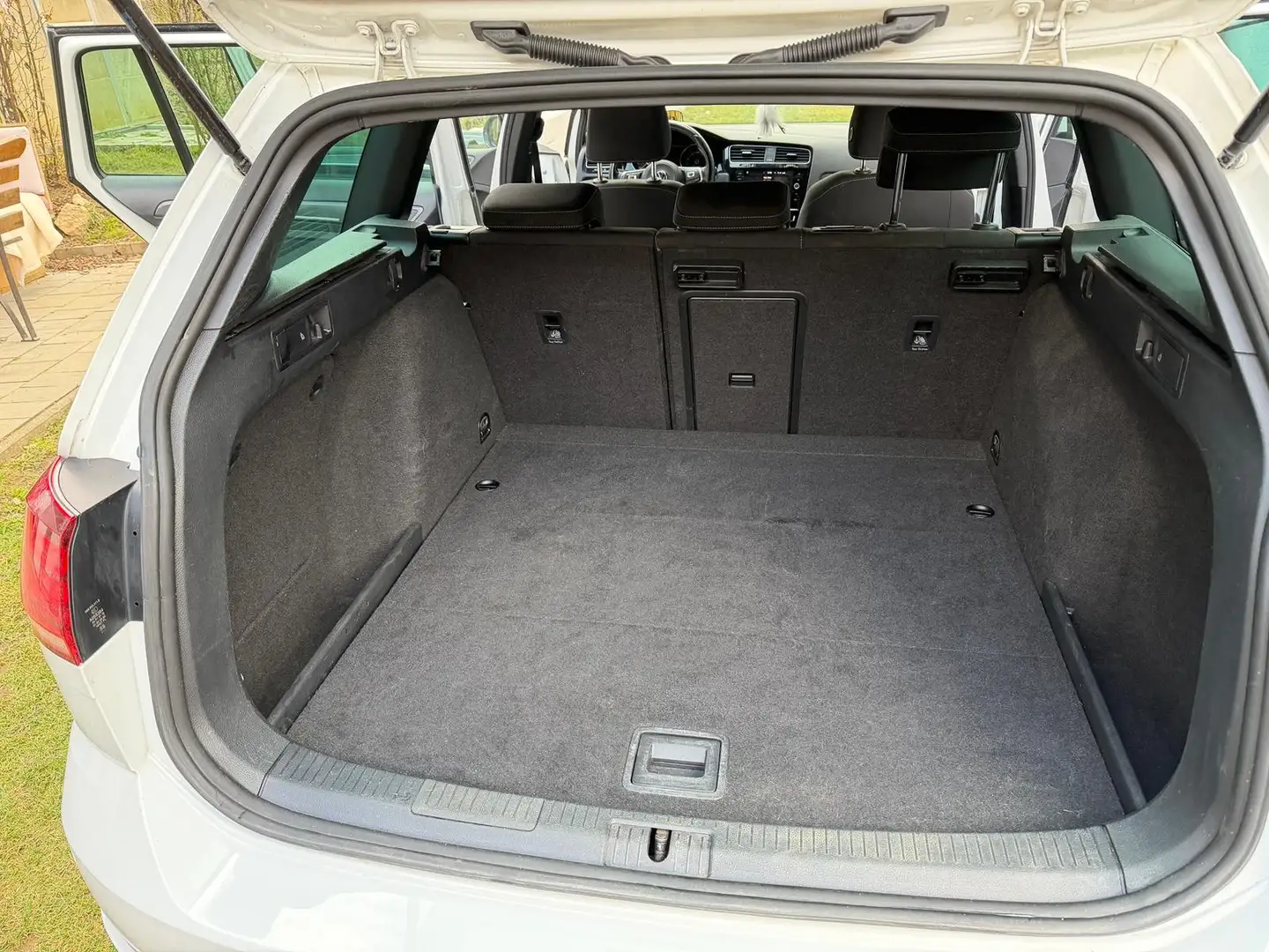 Volkswagen Golf GTD 2,0 TDI DSG - 1