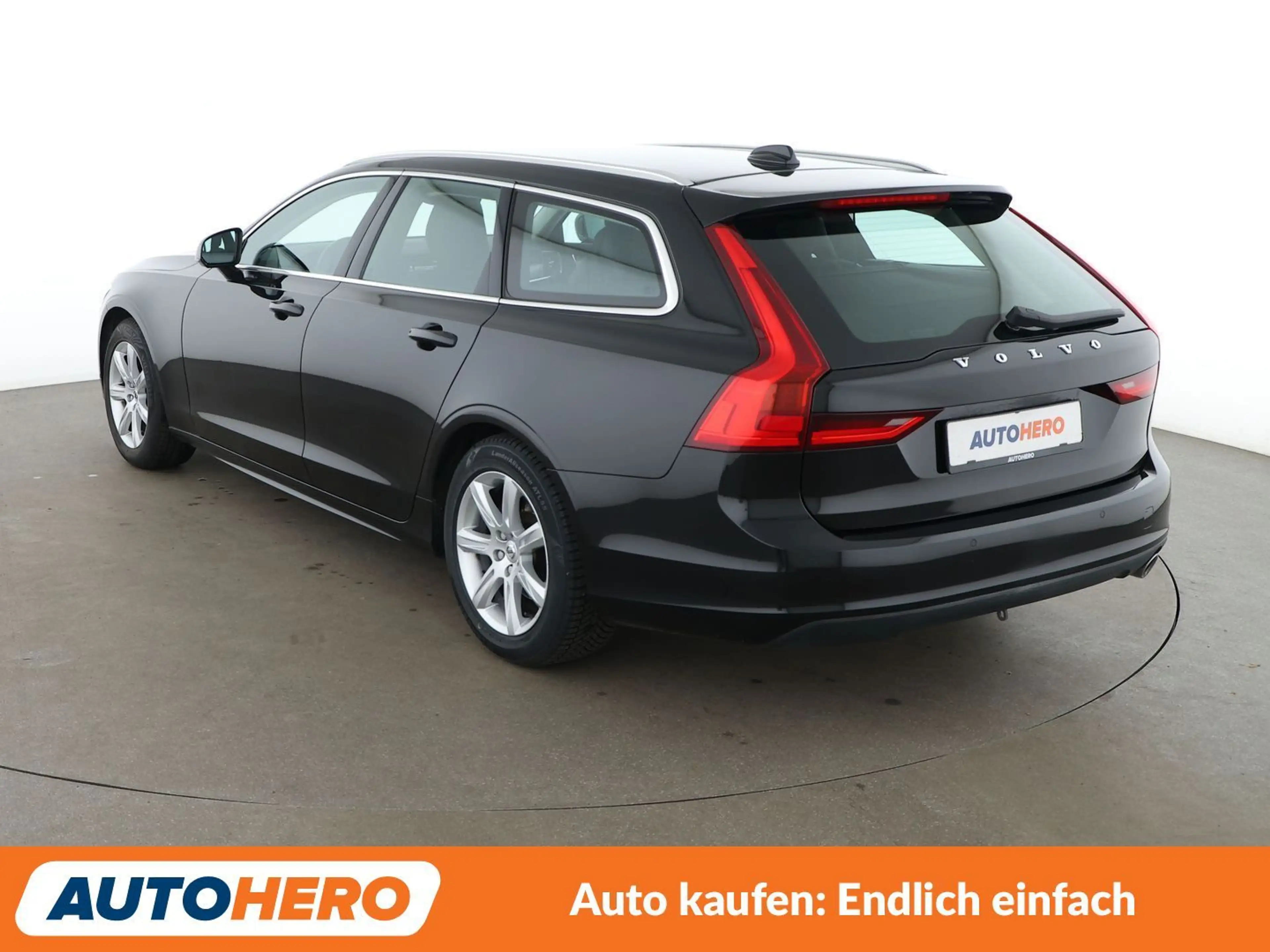 Volvo V90 2.0 D3 Momentum — photo 4