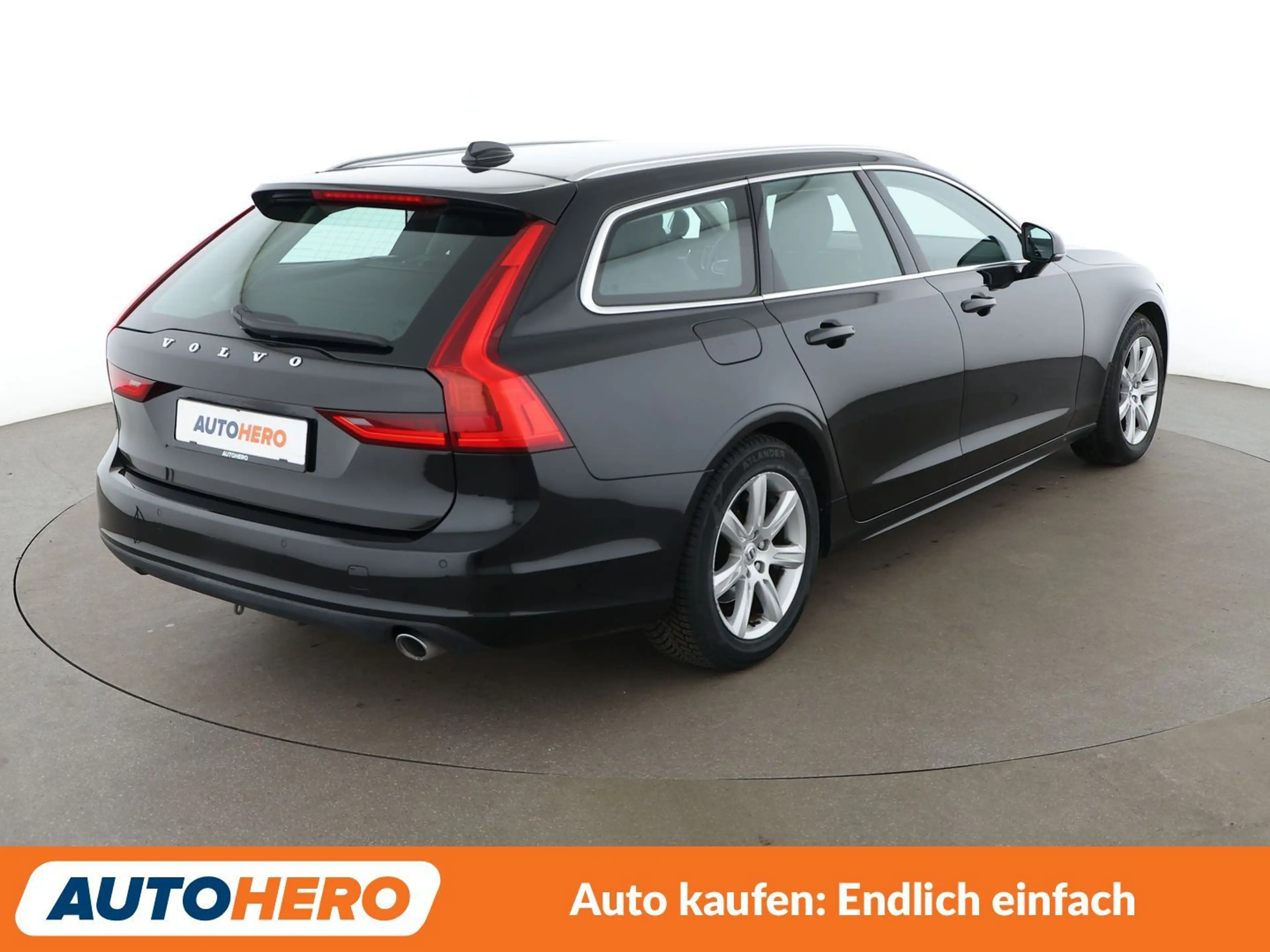 Volvo V90 2.0 D3 Momentum — photo 6