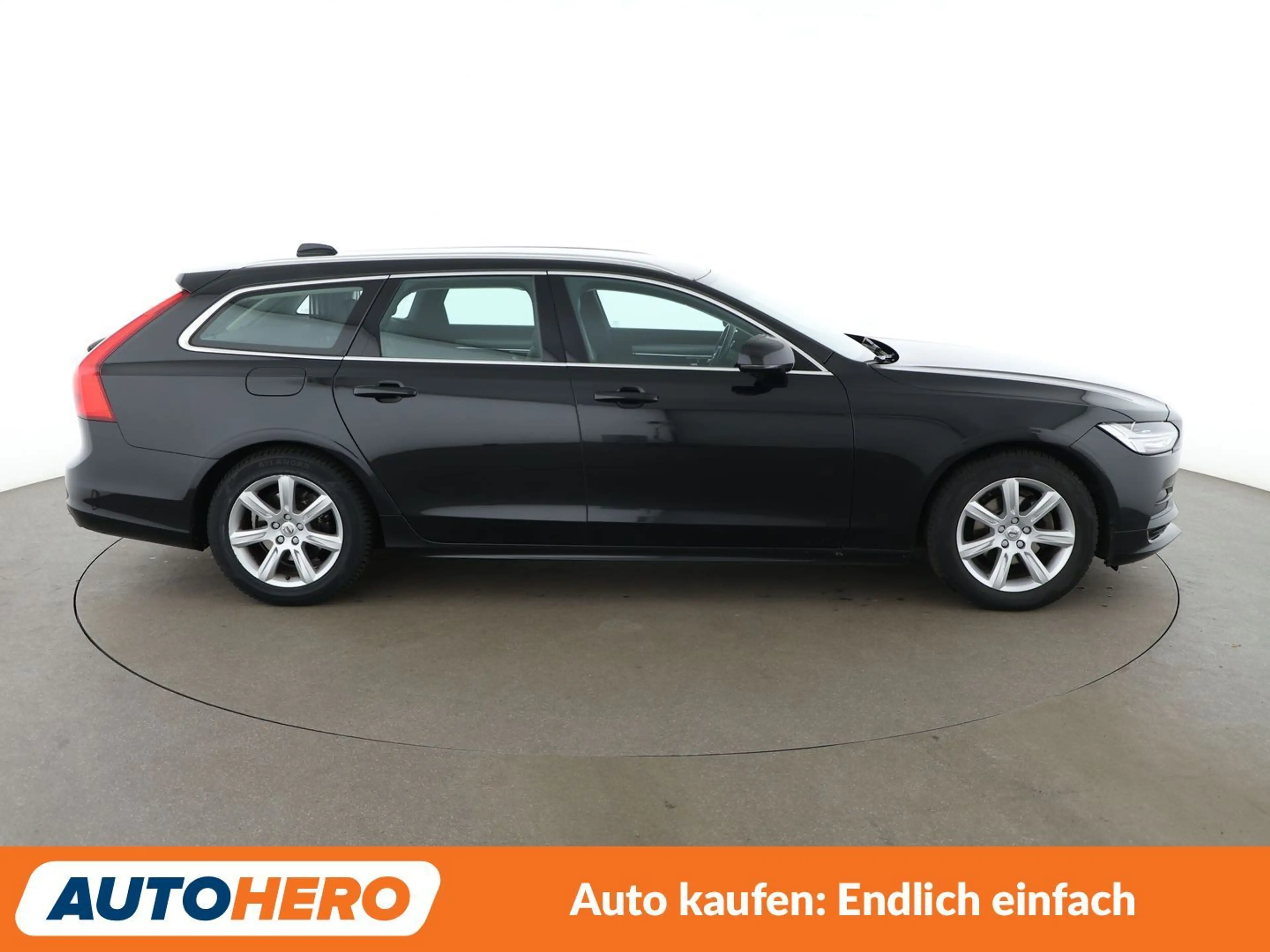 Volvo V90 2.0 D3 Momentum — photo 7