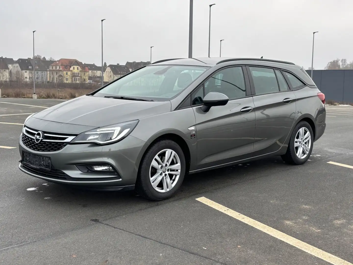 Opel Astra K Sports Tourer 120 Jahre TÜV neu Grau - 1