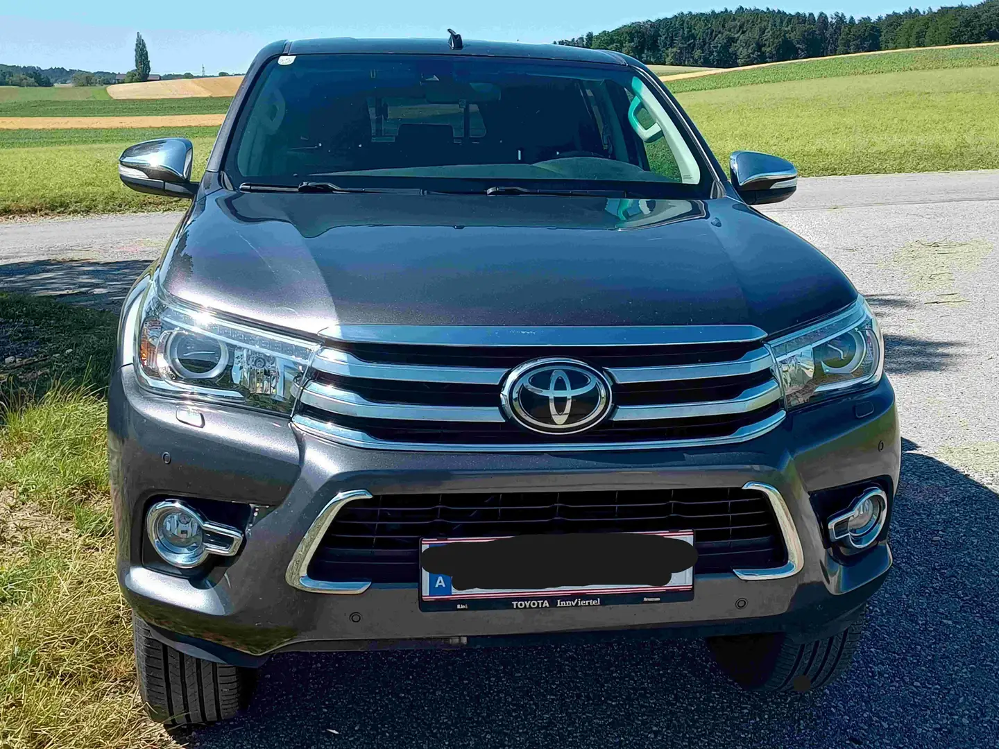 Toyota Hilux 2,4 D-4D DoKa Gris - 1