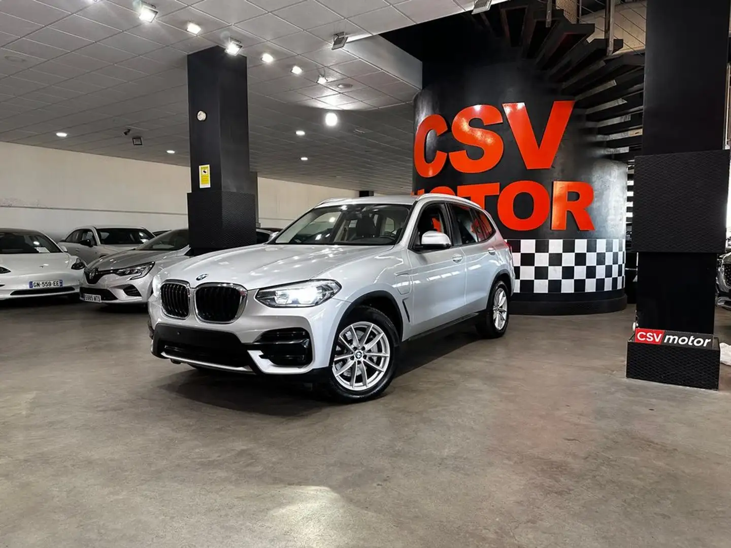 BMW X3 xDrive 30e Plateado - 2
