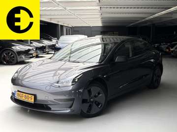 Standard RWD Plus 60 kWh | Autopilot | Warmtepomp