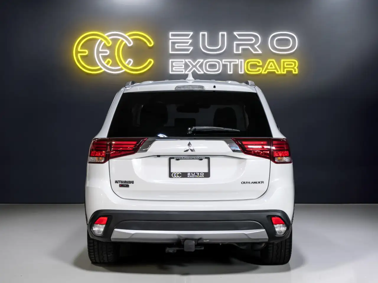 Mitsubishi Outlander снимка Mitsubishi Outlander