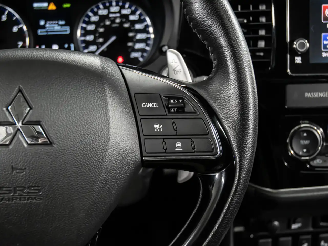Mitsubishi Outlander снимка Mitsubishi Outlander