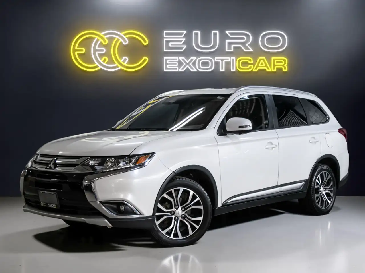 Mitsubishi Outlander снимка Mitsubishi Outlander