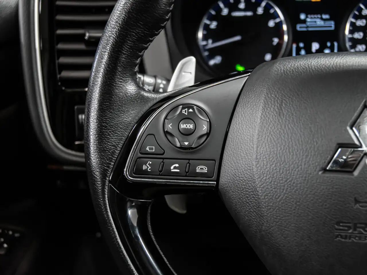 Mitsubishi Outlander снимка Mitsubishi Outlander