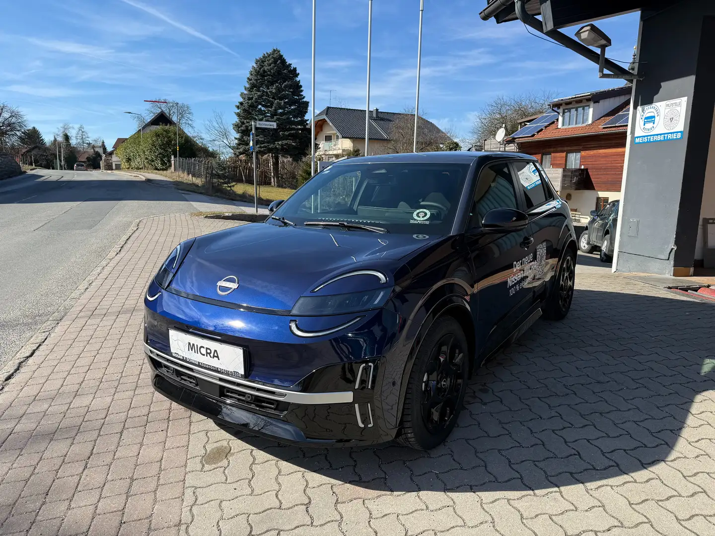 Nissan Micra EV Advance 52 kWh mit Finanzierg. EUR 27.290,-- Blau - 1