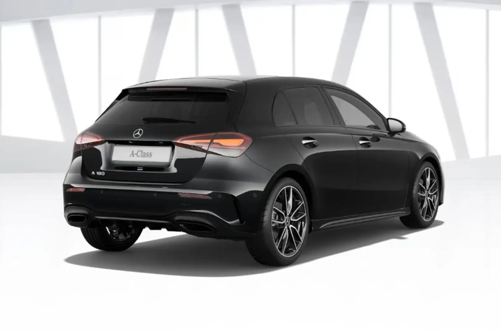 Mercedes-Benz A 180 A Automaat Business Solution AMG | AMG Line Plus P Zwart - 2