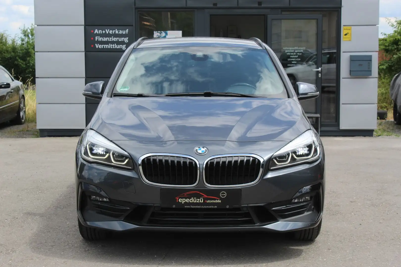 BMW 218 218 d Active Tourer*Sport Line*LED*AHK*NAVI*KAM Grigio - 2