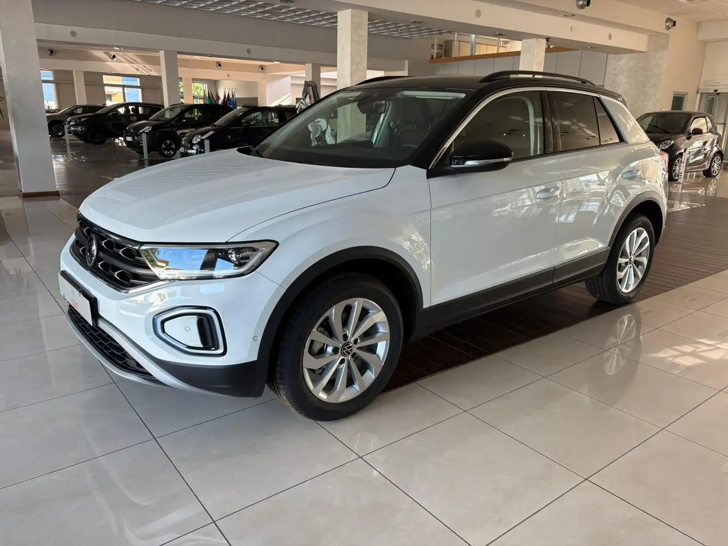 Volkswagen T-Roc T-Roc 1.5 tsi Life Bianco - 1