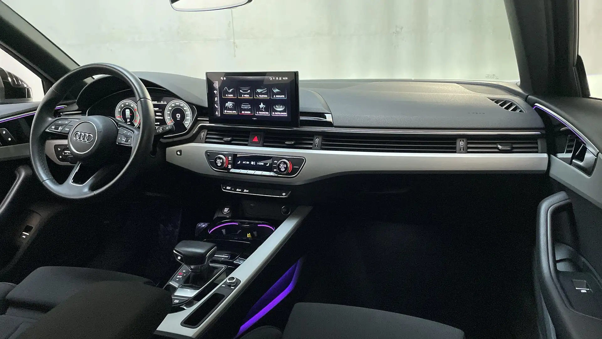 Audi A4 Avant 35 TFSI Advanced Edition LED Sfeerverlichtin Zwart - 2