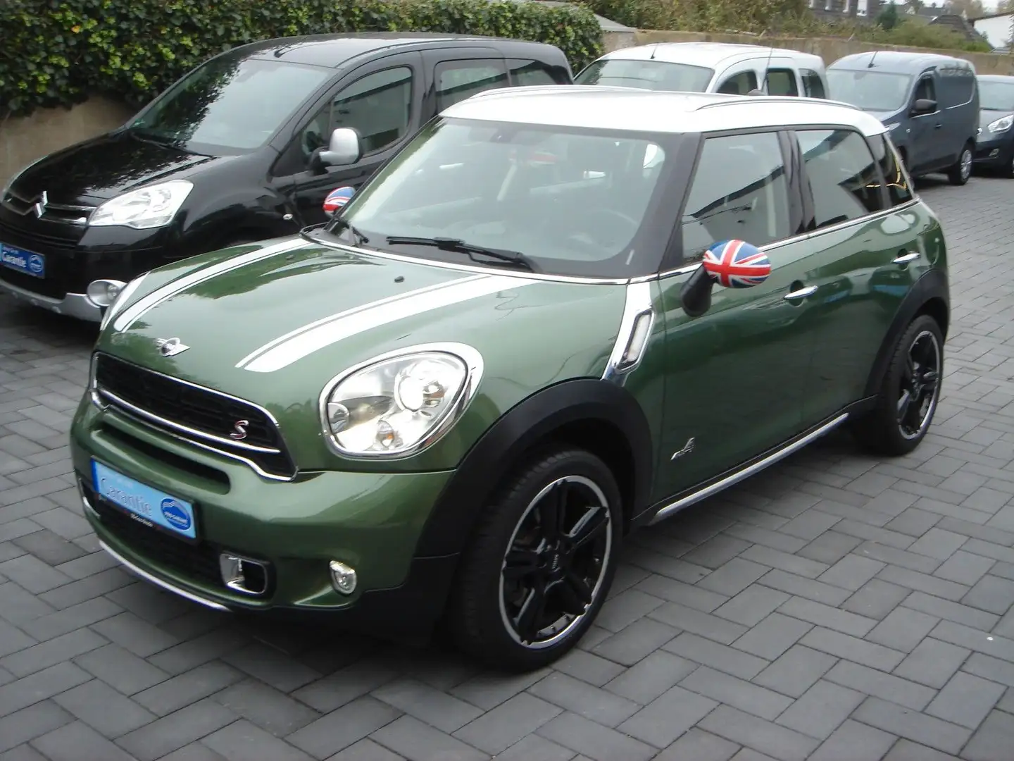 MINI Cooper S Countryman COOPER S COUNTRYMAN ALL4+NAVI+29TKM+TOPZUSTAND ! Verde - 1