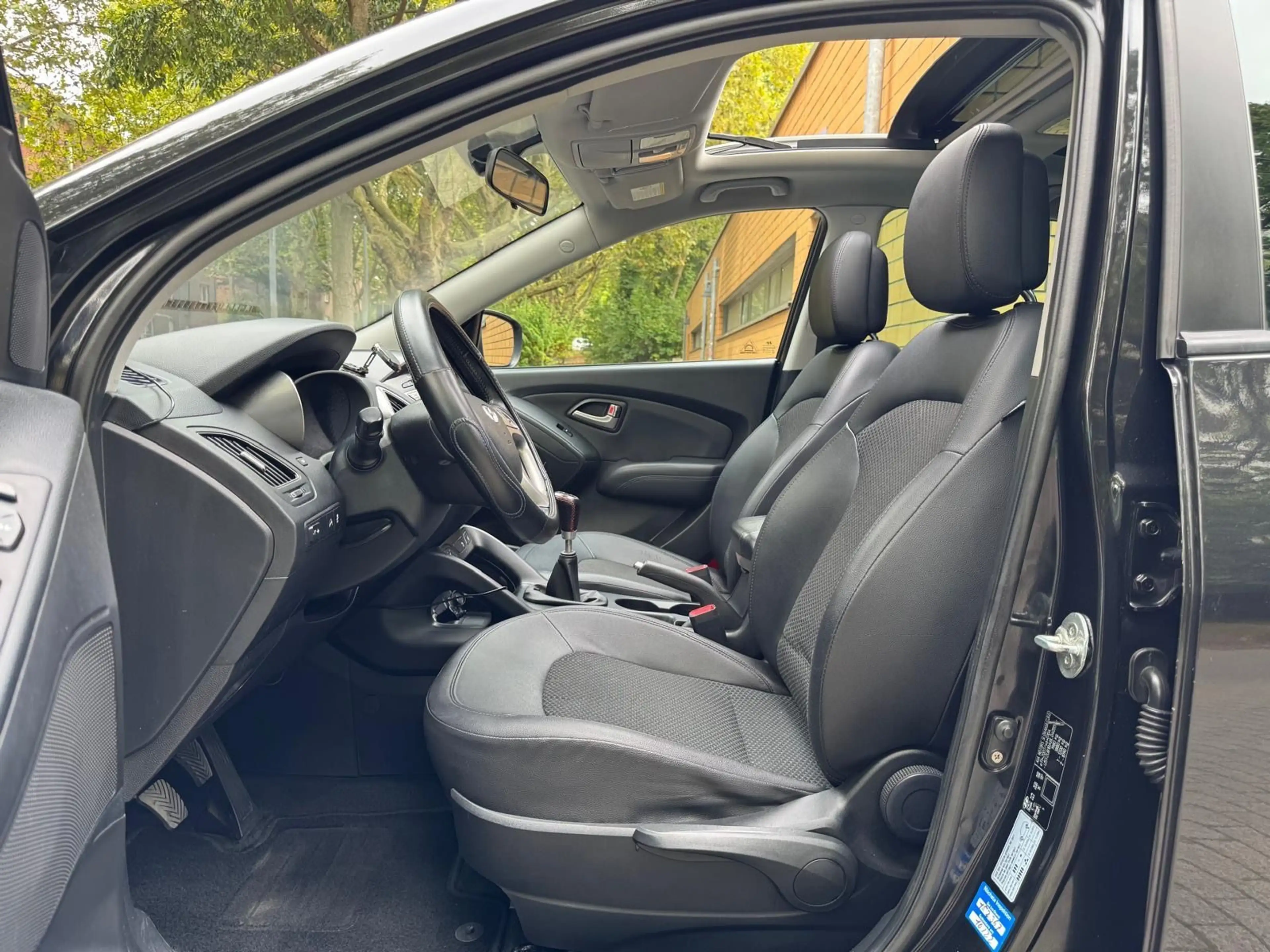 Hyundai iX35 Style/PANORAMADACH/4XSITZHEIZUNG/LEDER/GEPF — photo 11