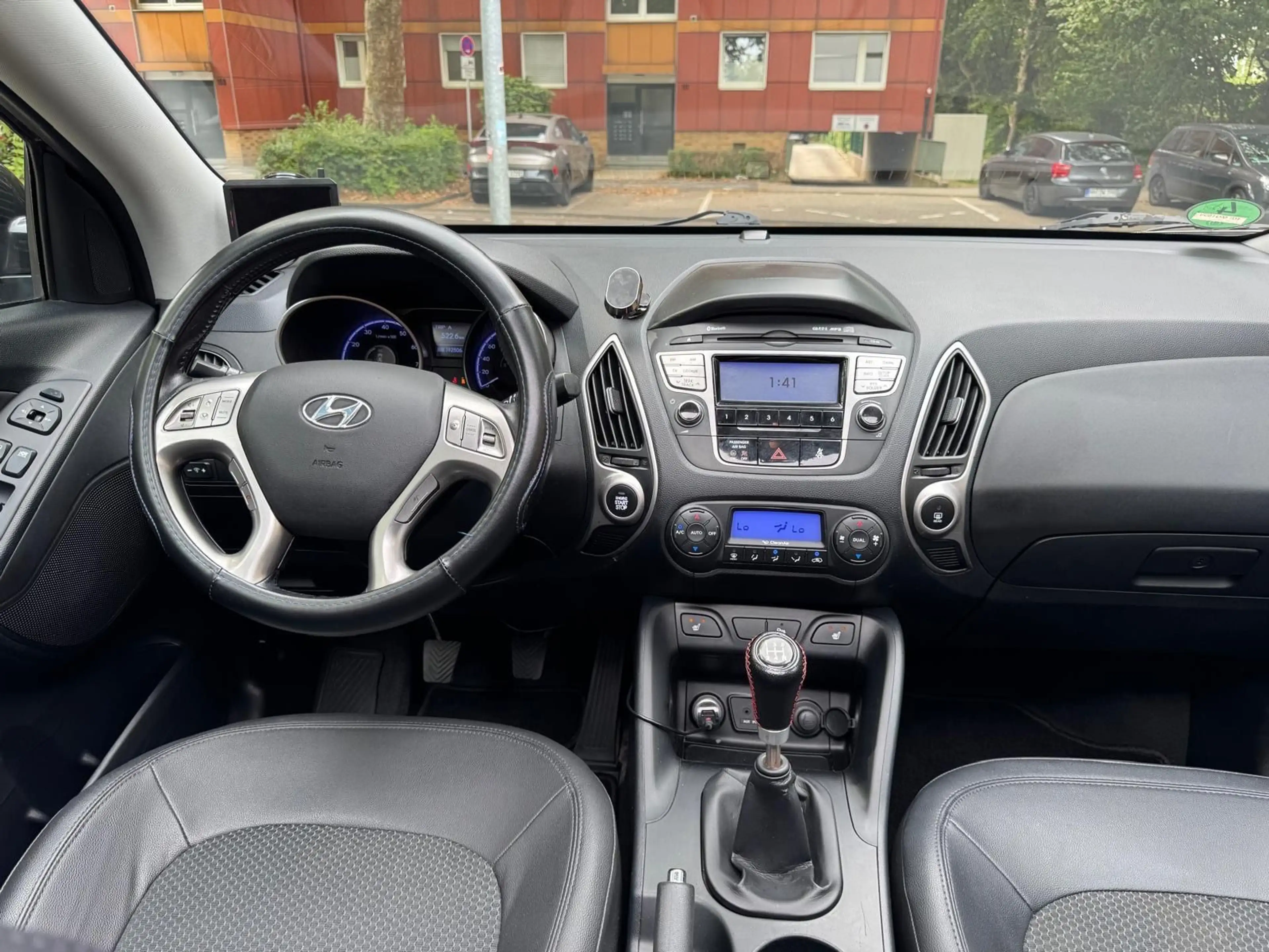 Hyundai iX35 Style/PANORAMADACH/4XSITZHEIZUNG/LEDER/GEPF — photo 14