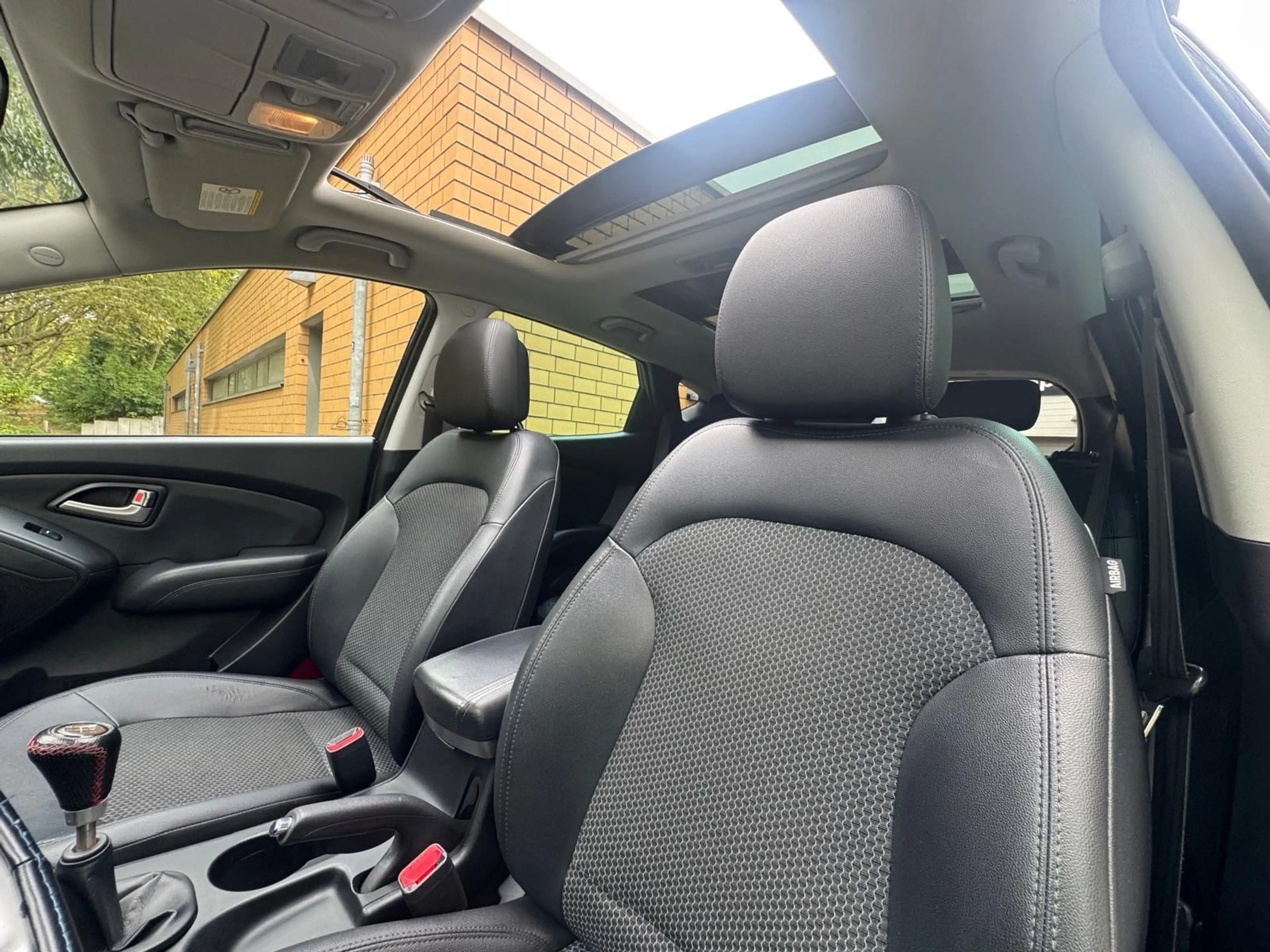 Hyundai iX35 Style/PANORAMADACH/4XSITZHEIZUNG/LEDER/GEPF — photo 13