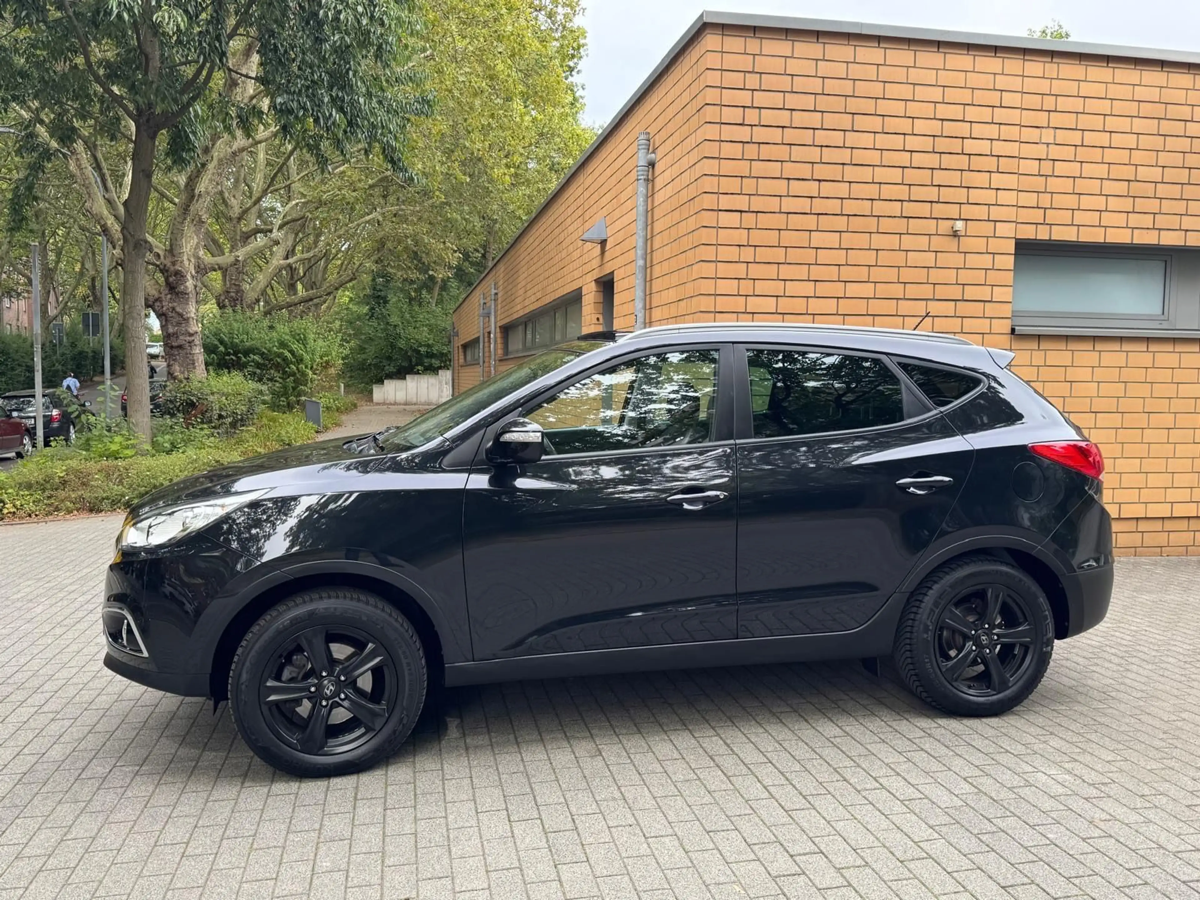 Hyundai iX35 Style/PANORAMADACH/4XSITZHEIZUNG/LEDER/GEPF — photo 8