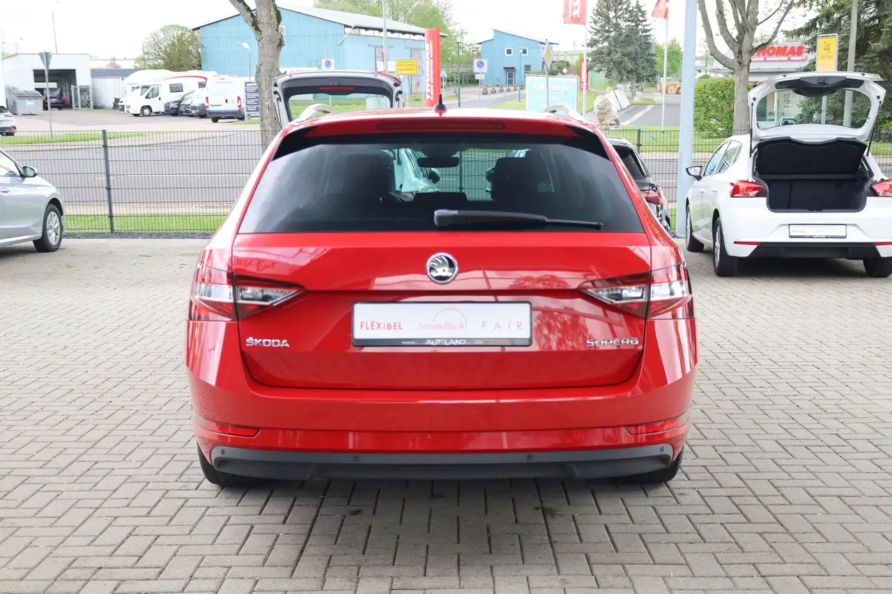 Skoda Superb Combi 2.0 TDI Navi Tempomat Memory DAB, миниатюра 3