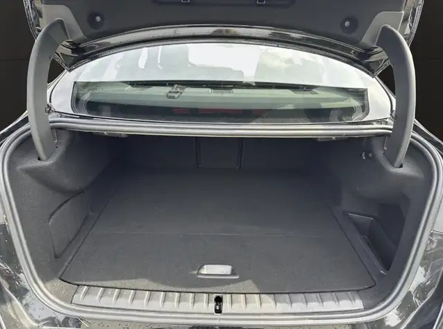 BMW 2 Series view 8
