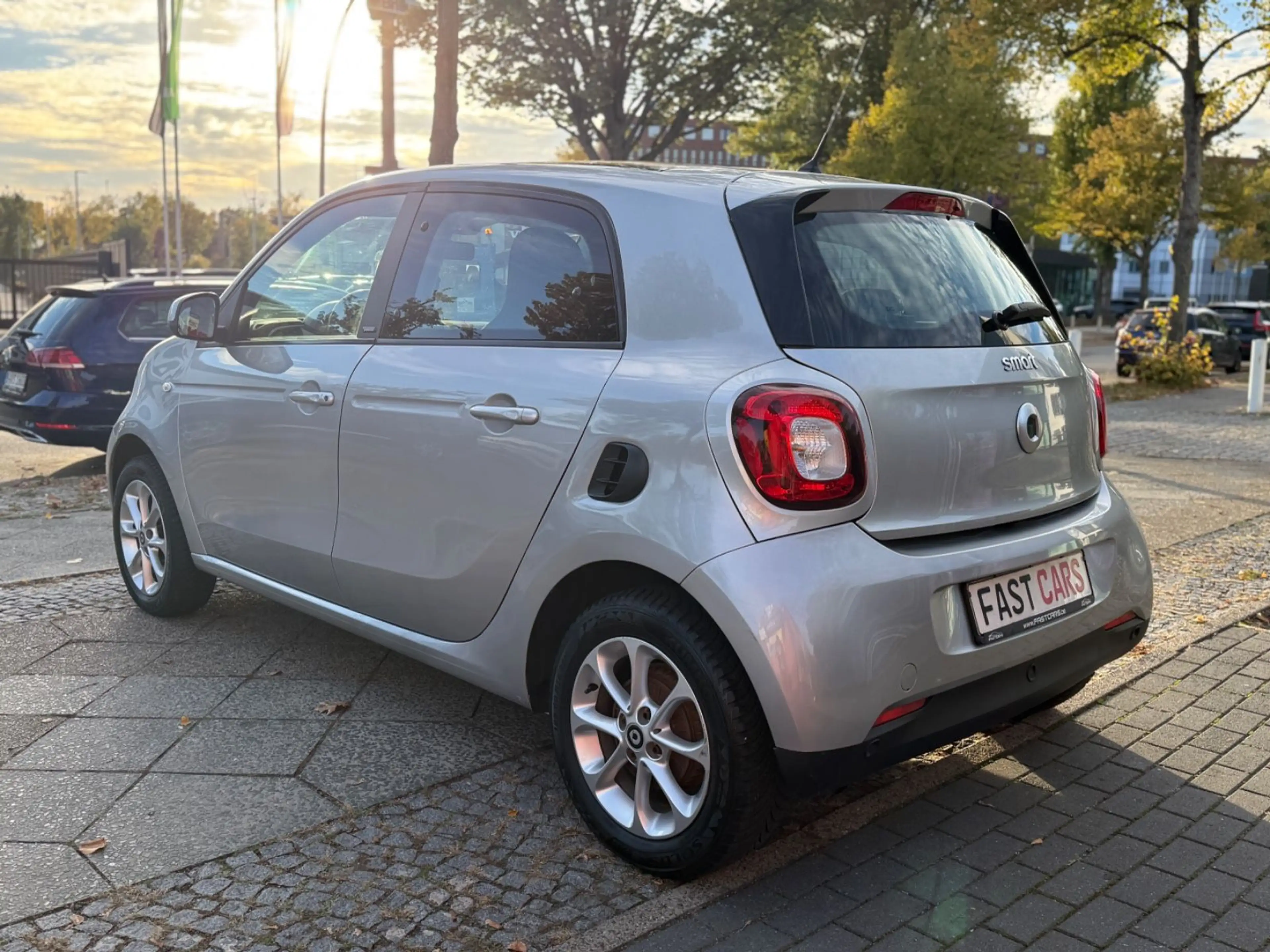 smart forFour Passion Panorama Navi SHZ Klima — photo 6
