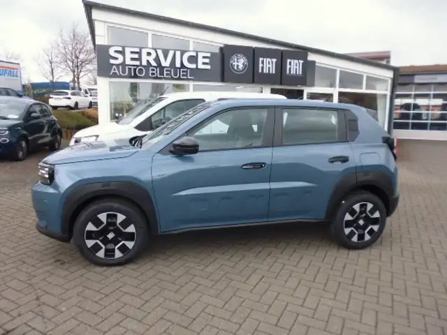 Fiat Grande Panda 1.2 Hybrid 74 kW Icon mit Tech Paket Navi