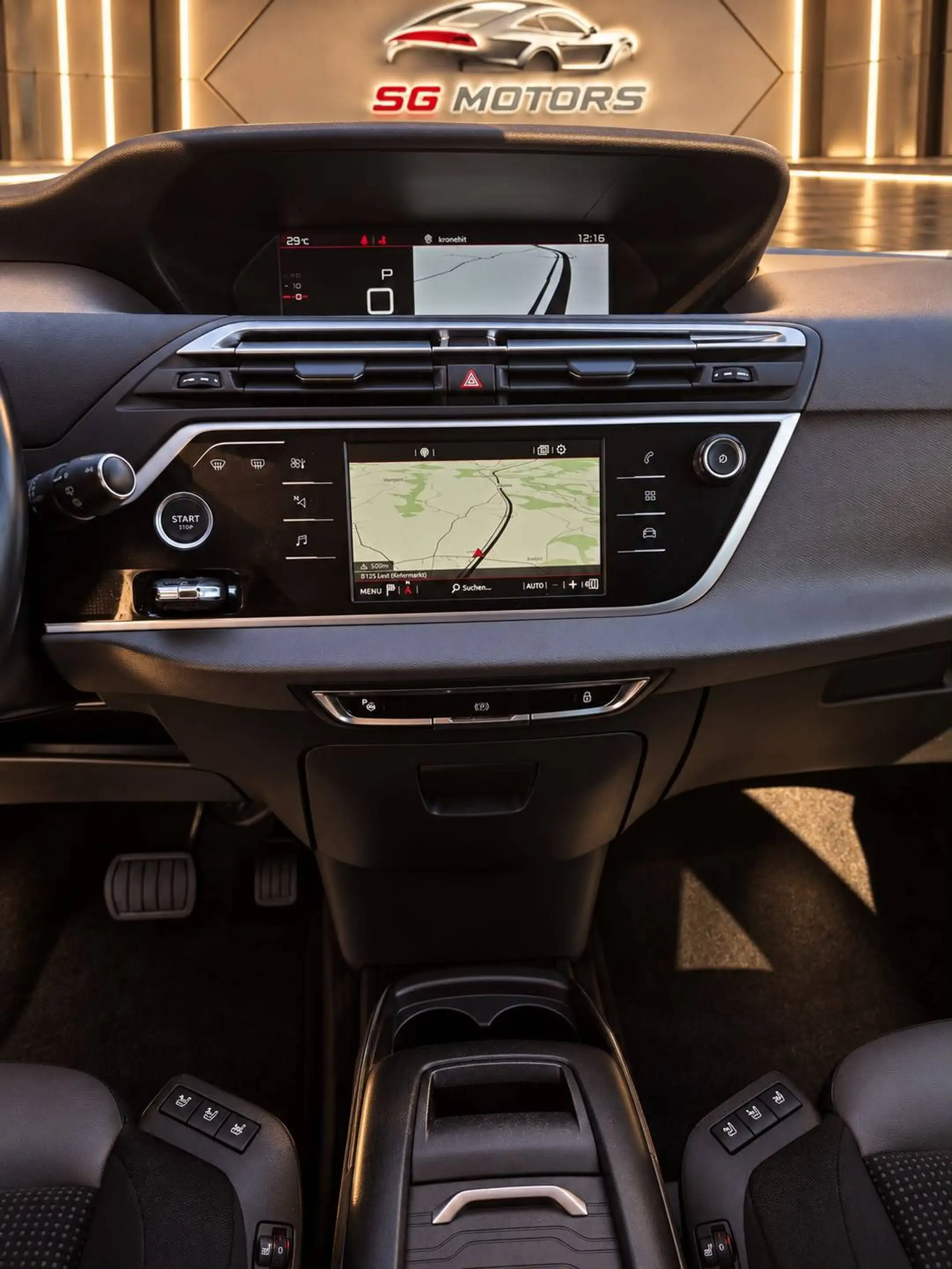 Citroen Grand C4 Picasso — photo 10