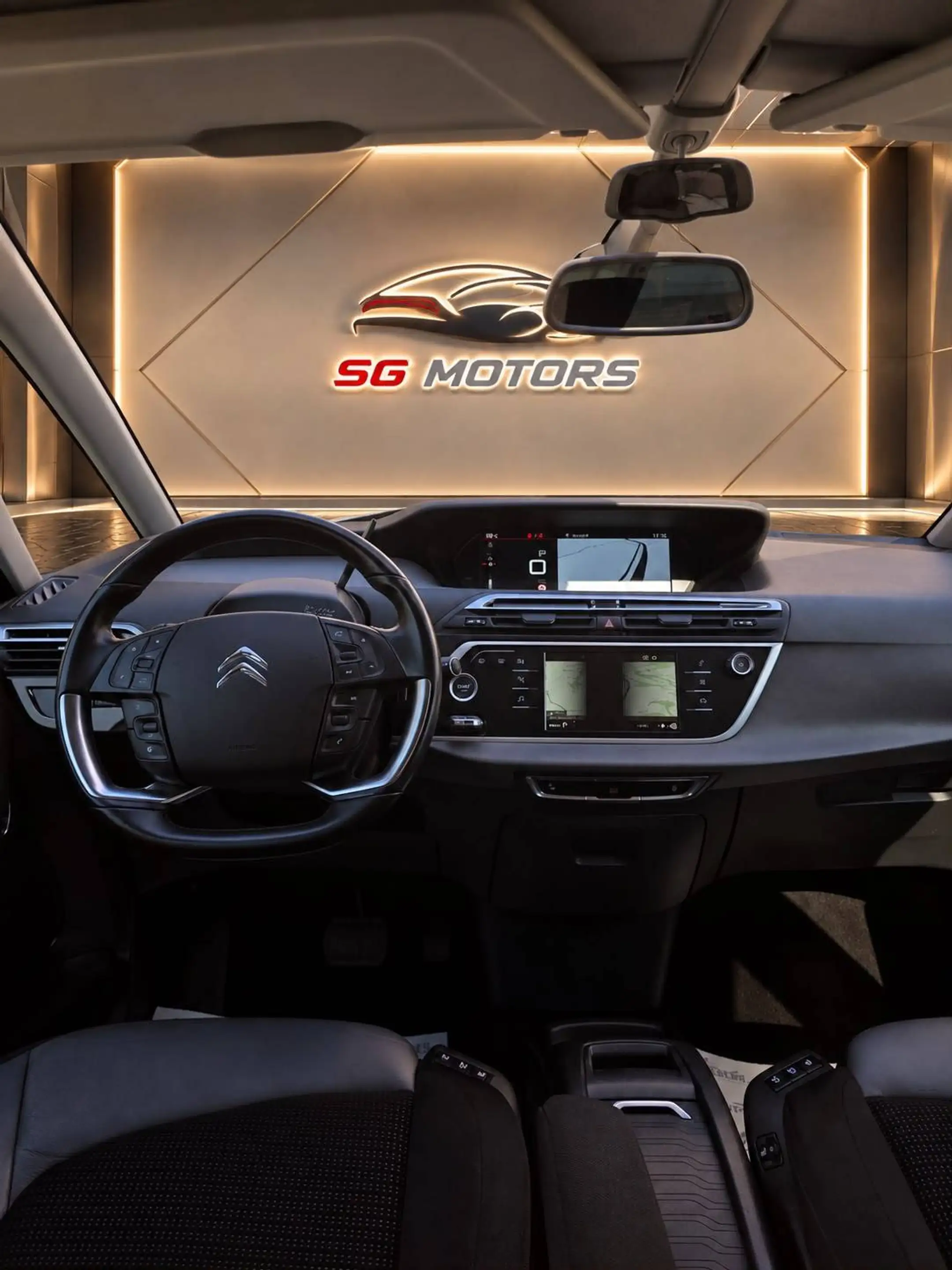 Citroen Grand C4 Picasso — photo 9