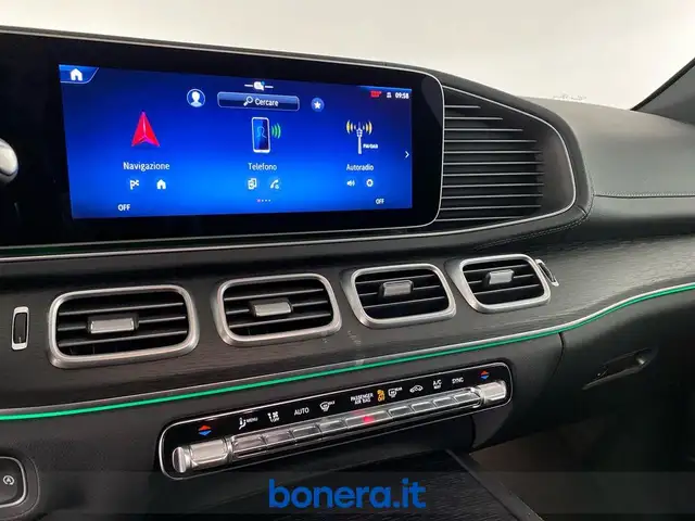 Mercedes-Benz 450 view 13